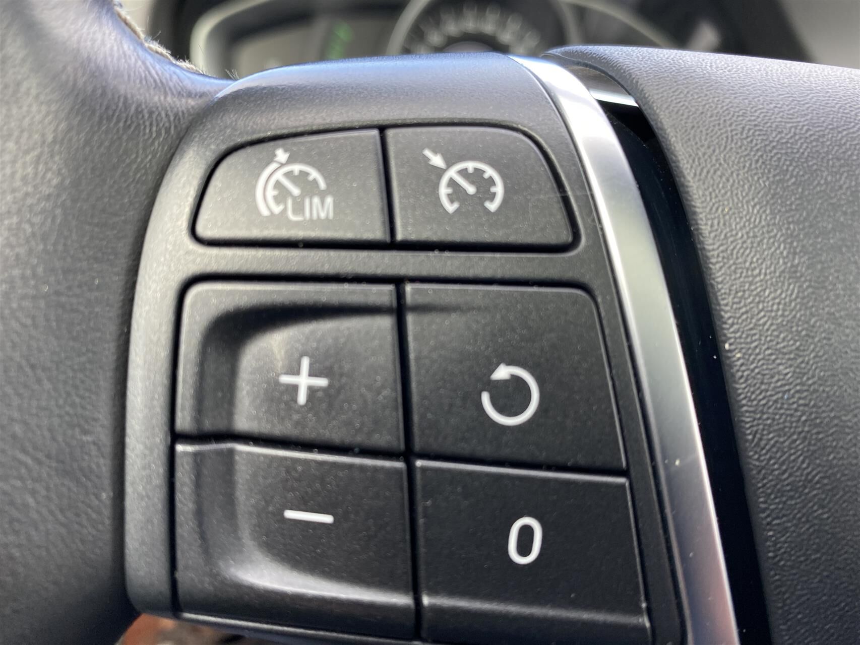 Billede af Volvo V60 2,0 D2 Momentum 120HK Stc 6g Aut.