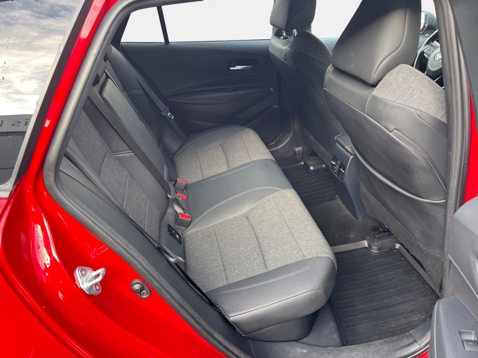 Billede af Toyota Corolla Touring Sports 1,8 Hybrid Active Premium E-CVT 122HK Stc Trinl. Gear