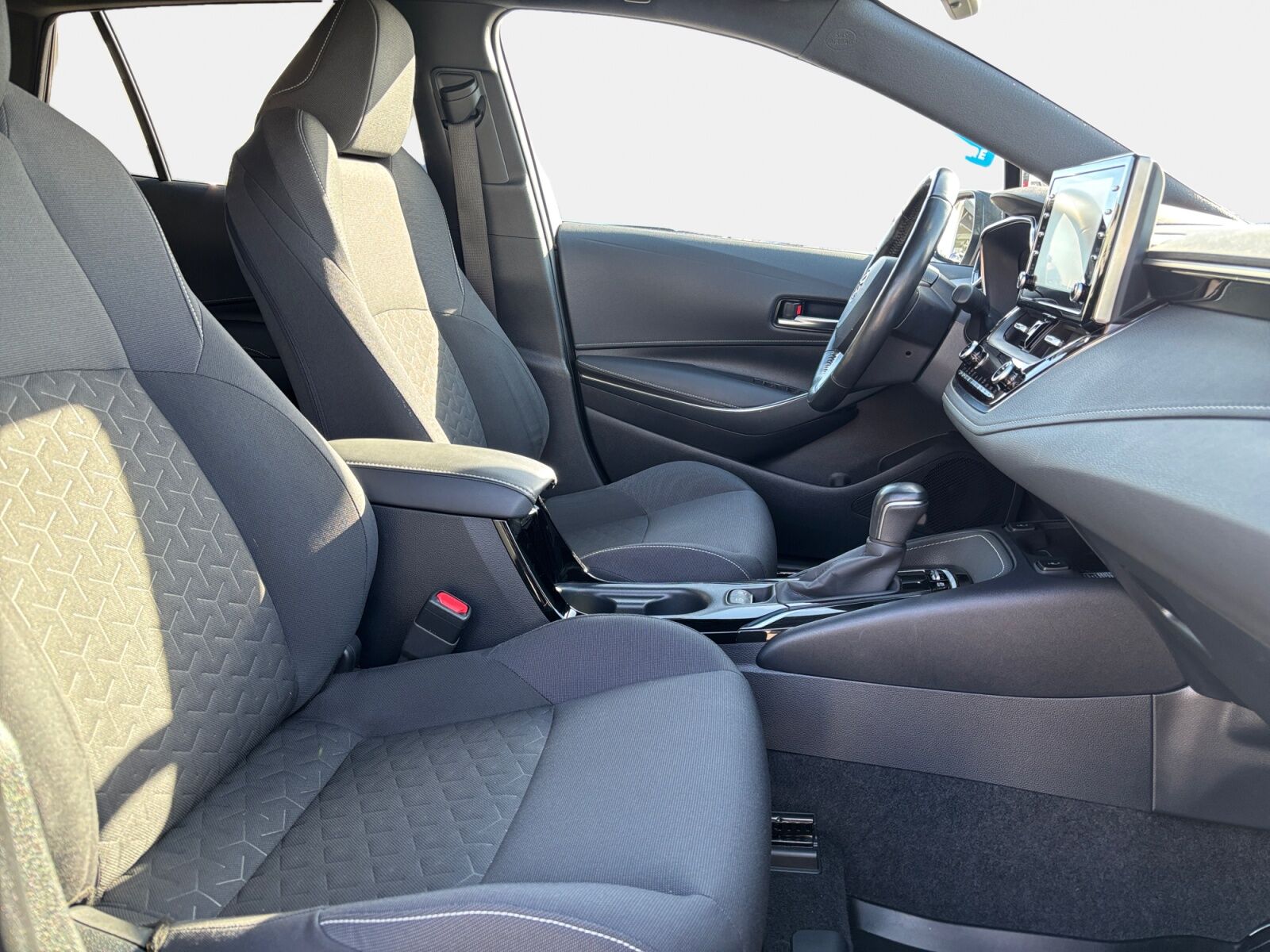 Billede af Toyota Corolla Touring Sports 1,8 Hybrid H3 Premium E-CVT 122HK Stc Trinl. Gear