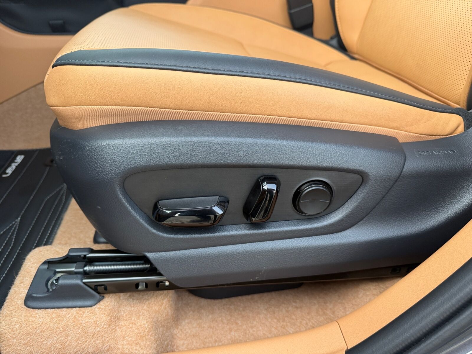 Billede af Lexus RZ 300e EL Executive 204HK 4d Aut.