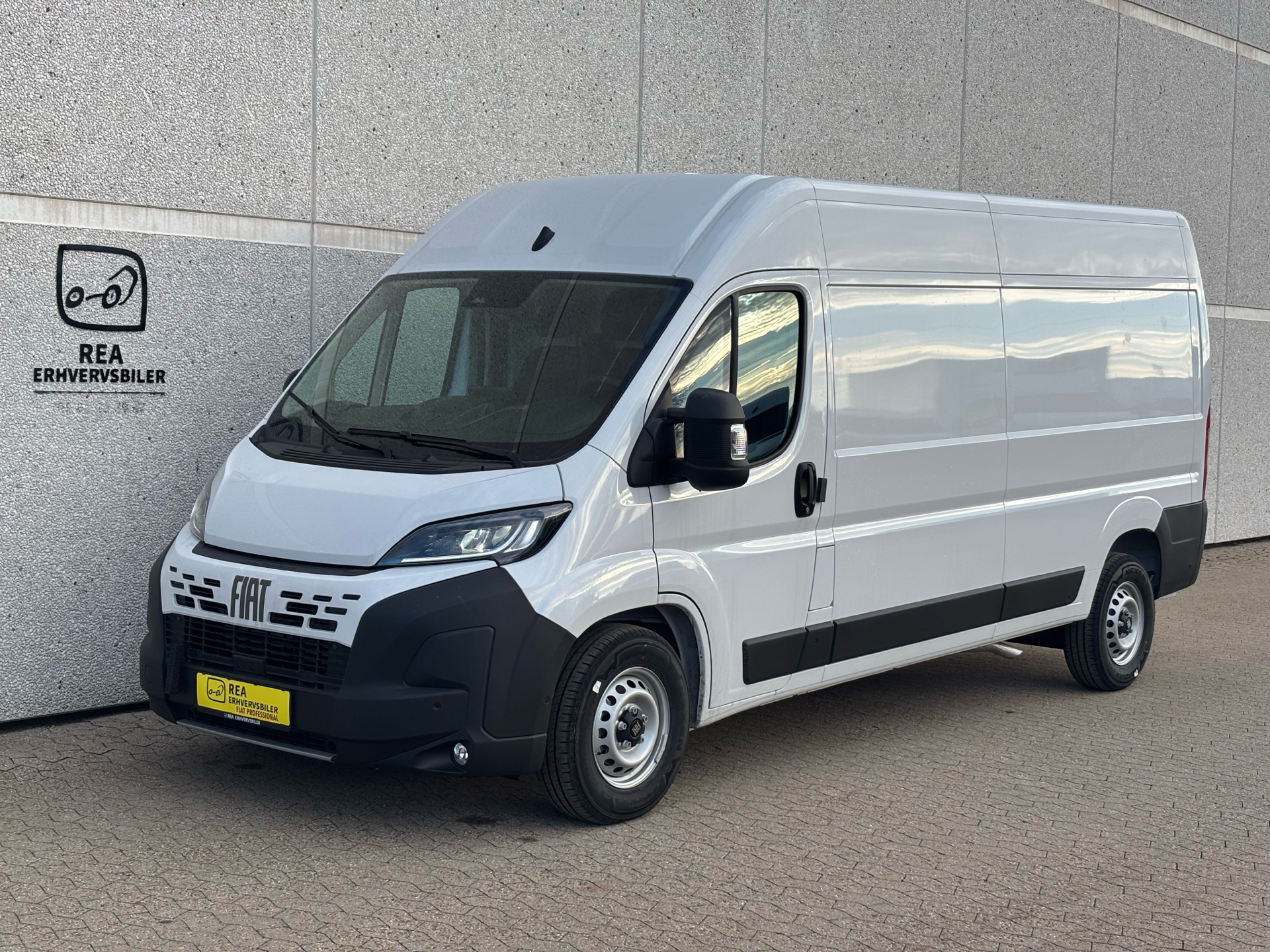 Billede af Fiat Ducato 35M L3H2 2,2 Multijet Pro+ 180HK Van 8g Aut.