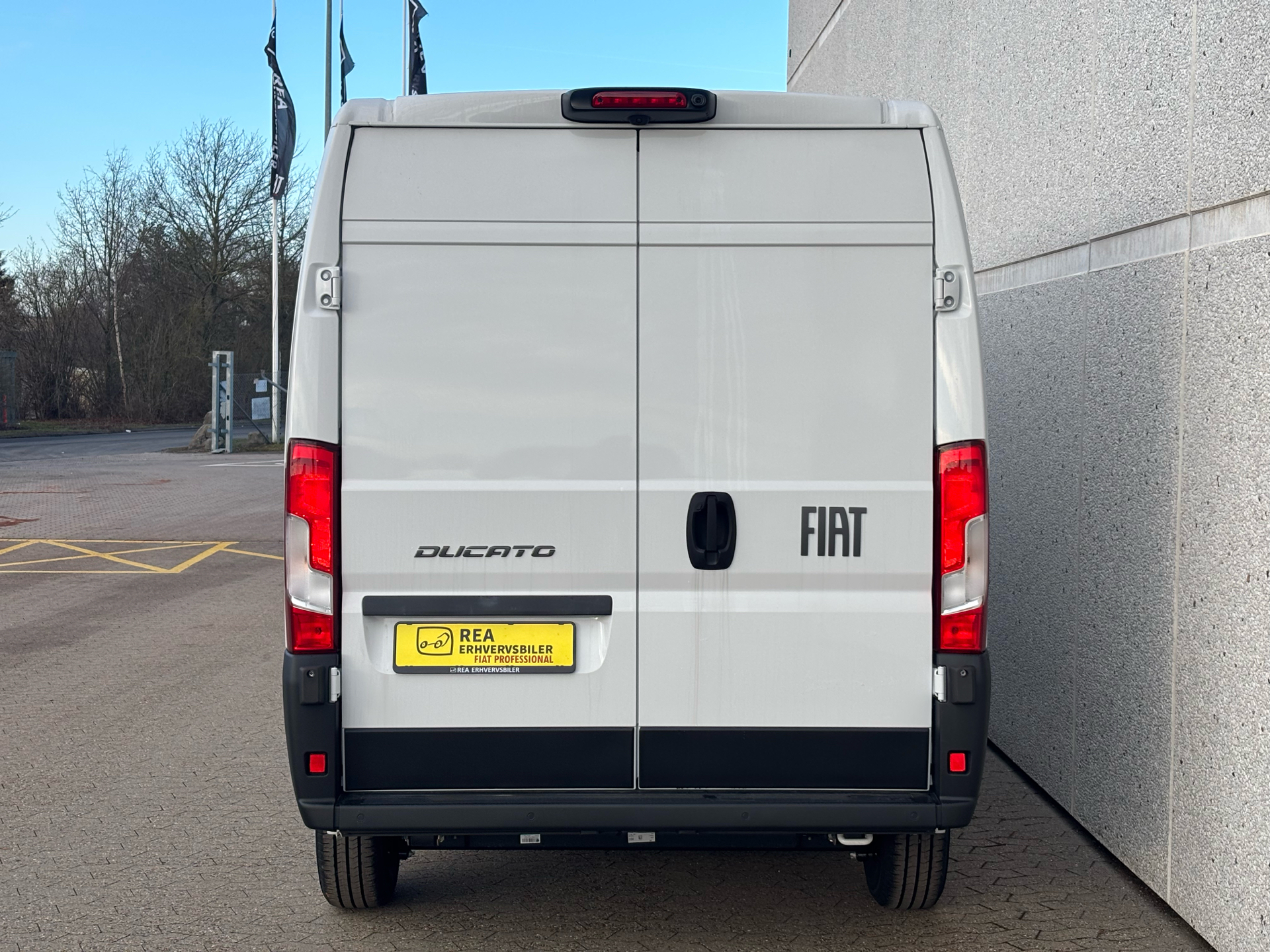 Billede af Fiat Ducato 35M L3H2 2,2 Multijet Pro+ 180HK Van 8g Aut.