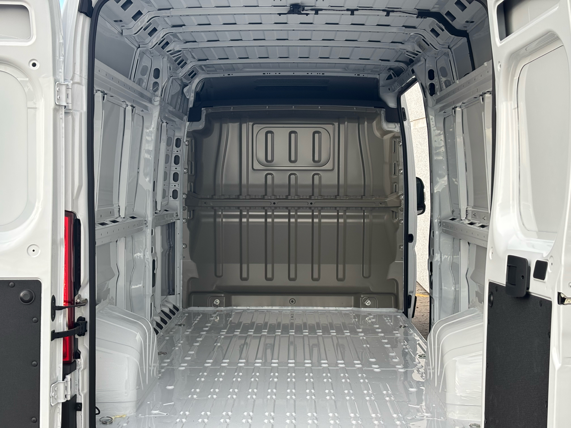 Billede af Fiat Ducato 35M L3H2 2,2 Multijet Pro+ 180HK Van 8g Aut.