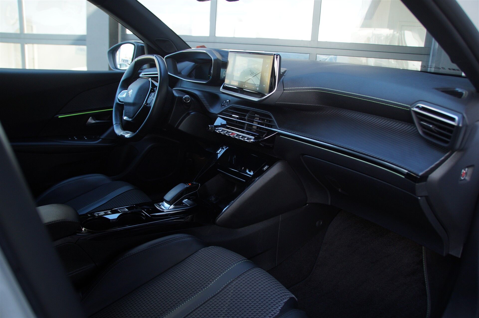 Billede af Peugeot e-2008 EL GT 136HK 5d Aut.