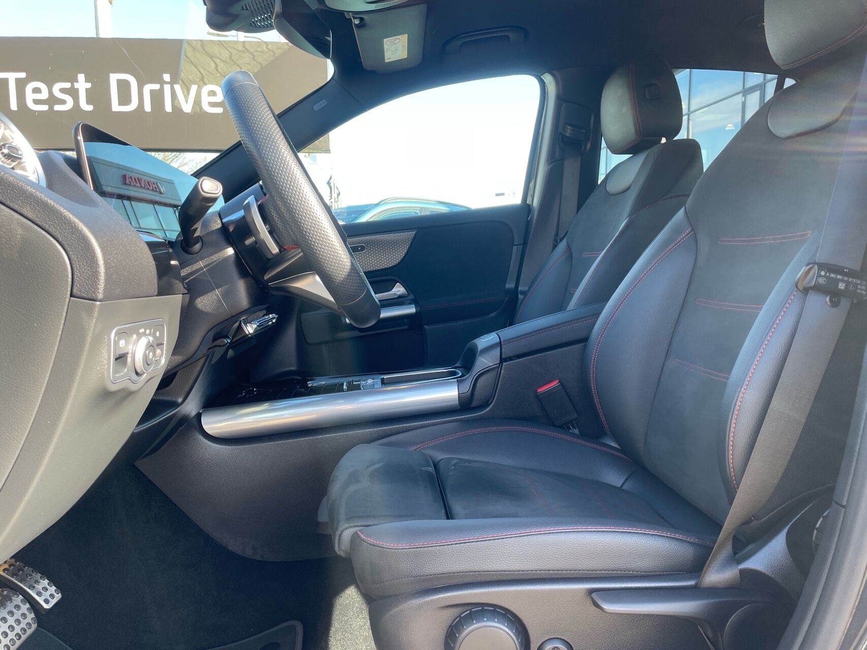 Billede af Mercedes-Benz EQA 250+ EL AMG Line 190HK 5d Aut.