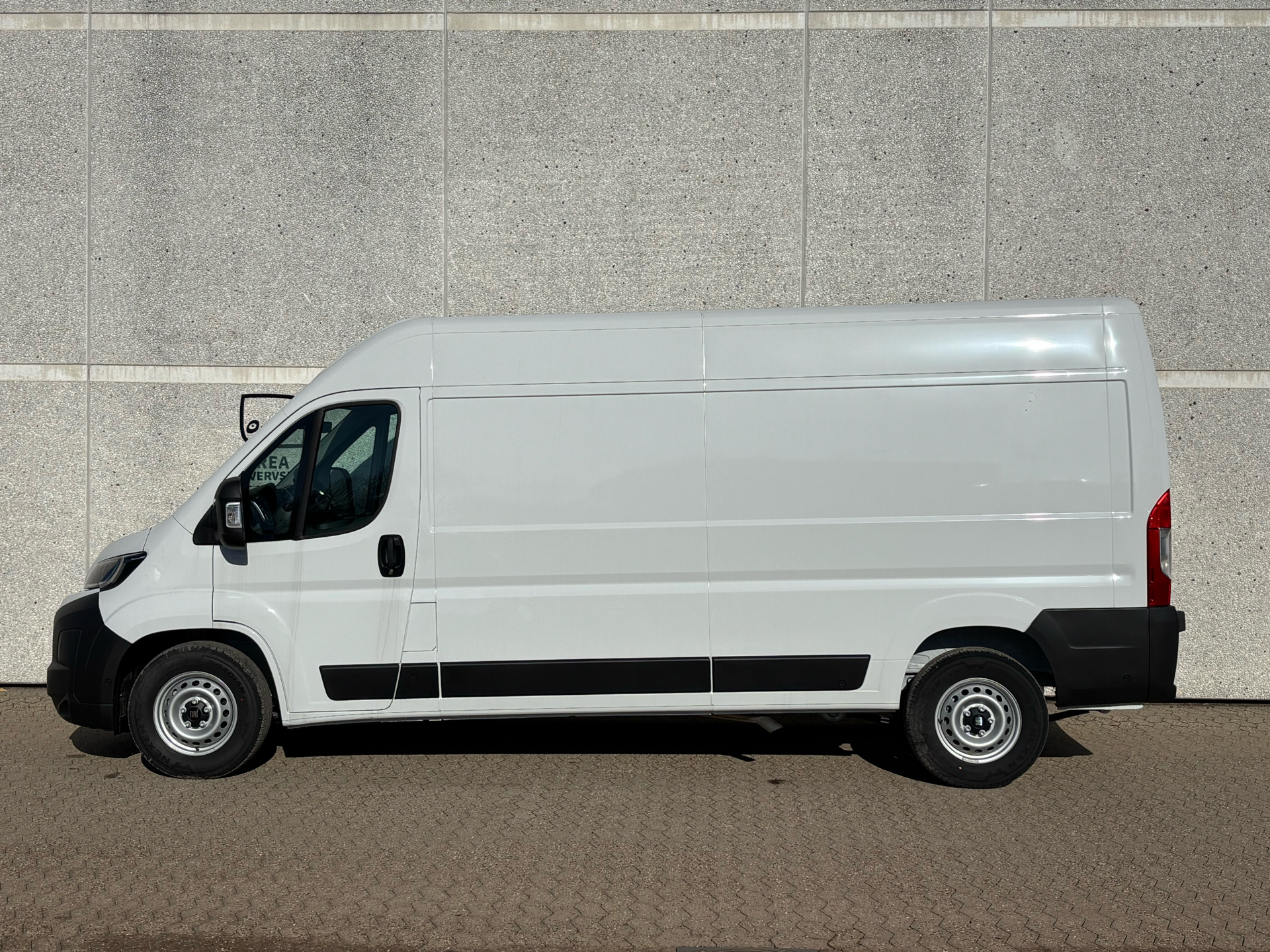 Billede af Fiat Ducato 35M L3H2 2,2 Multijet Pro+ 180HK Van 8g Aut.