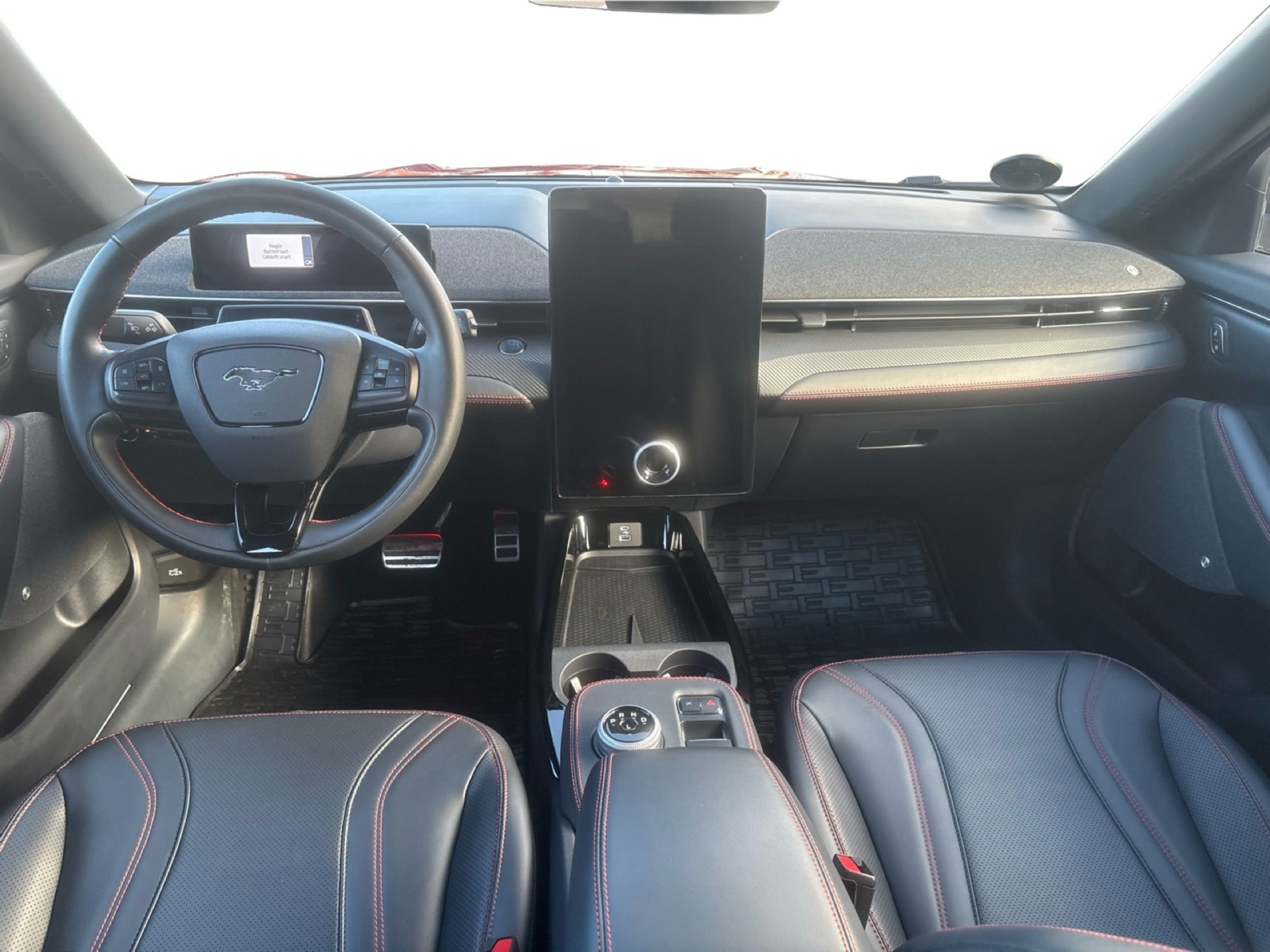 Billede af Ford Mustang Mach-E EL UR Premium AWD 351HK 5d Aut.