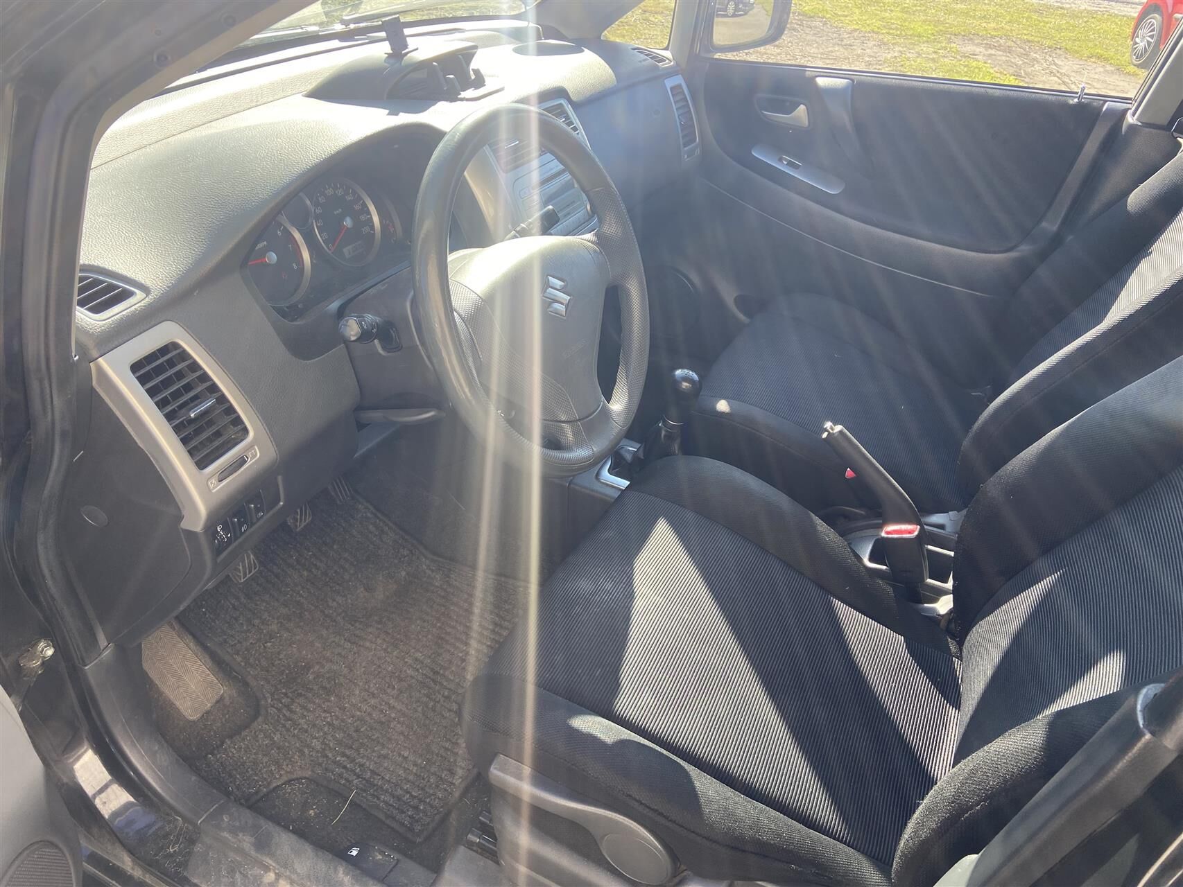 Billede af Suzuki Liana 1,6 GLX 106HK 5d