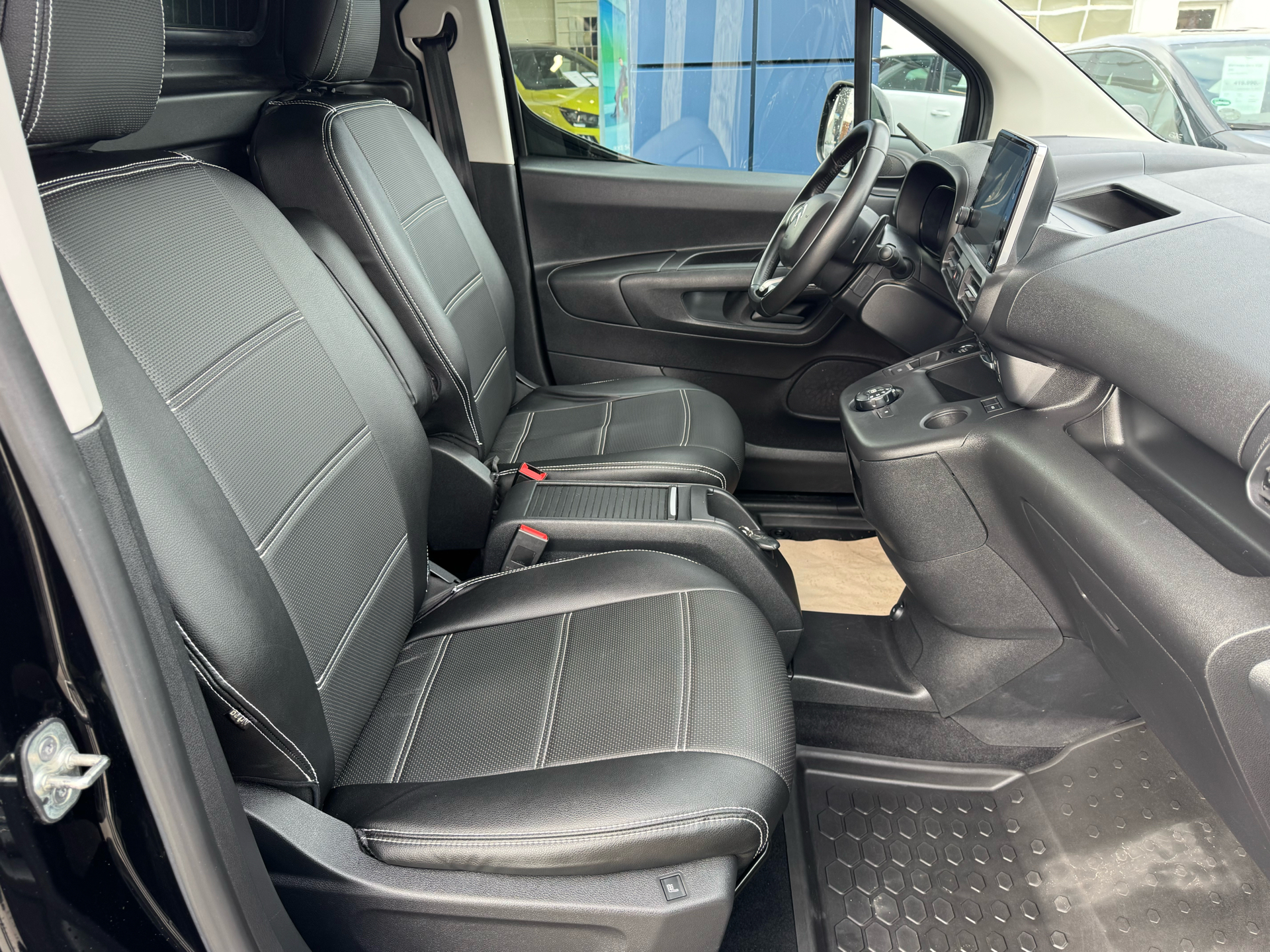 Billede af Citroën Berlingo L1 1,5 Blue HDi Masterline EAT8 start/stop 130HK Van 8g Aut.