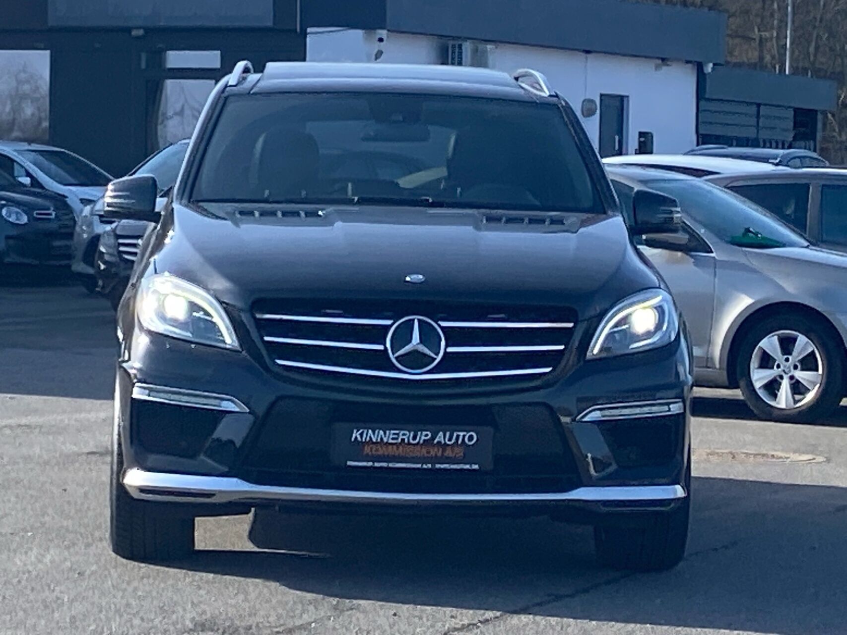 Billede af Mercedes-Benz ML63 AMG 5,5 V8 4Matic 525HK 5d 7g Aut.