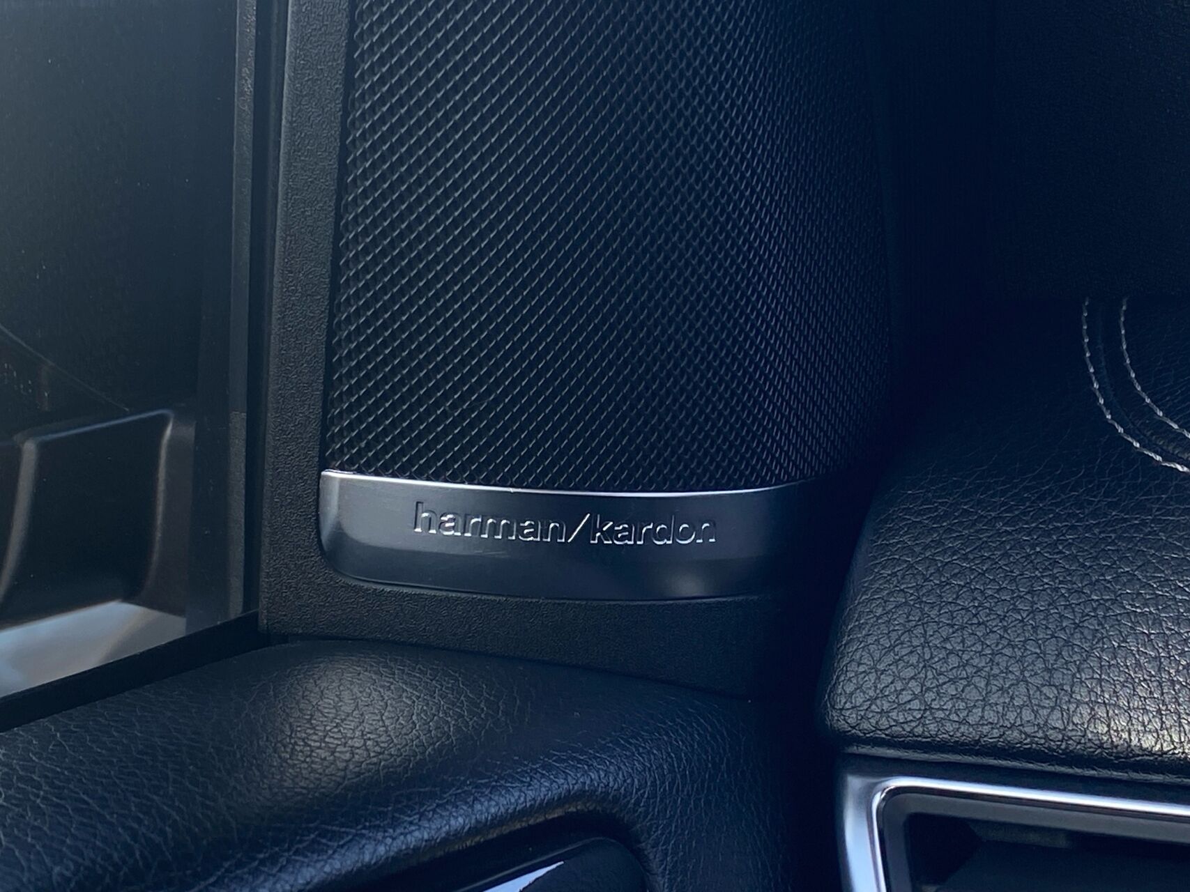 Billede af Mercedes-Benz ML63 AMG 5,5 V8 4Matic 525HK 5d 7g Aut.