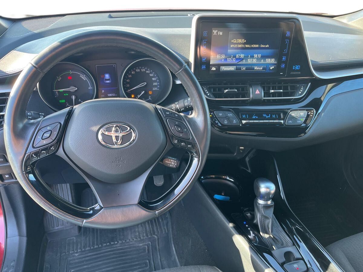 Billede af Toyota C-HR 1,8 Hybrid C-LUB Premium Selected Multidrive S 122HK 5d Aut.