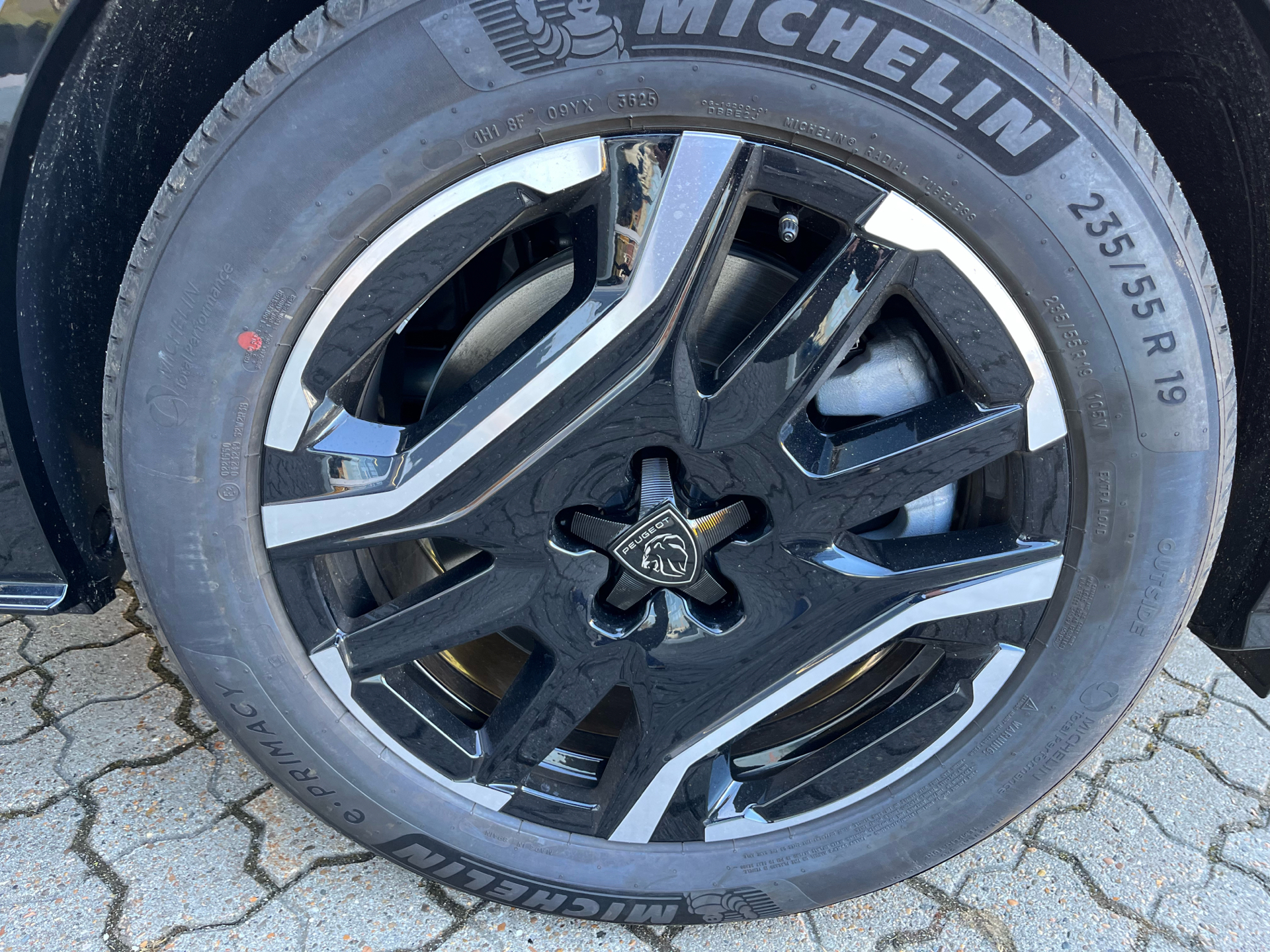 Billede af Peugeot e-3008 EL GT Pack 210HK 5d Aut.