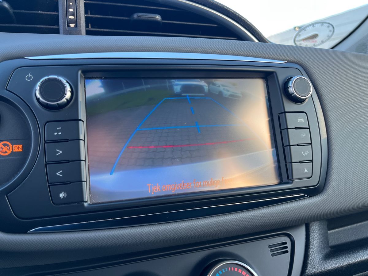 Billede af Toyota Yaris 1,3 VVT-I T2 Style 100HK 5d 6g