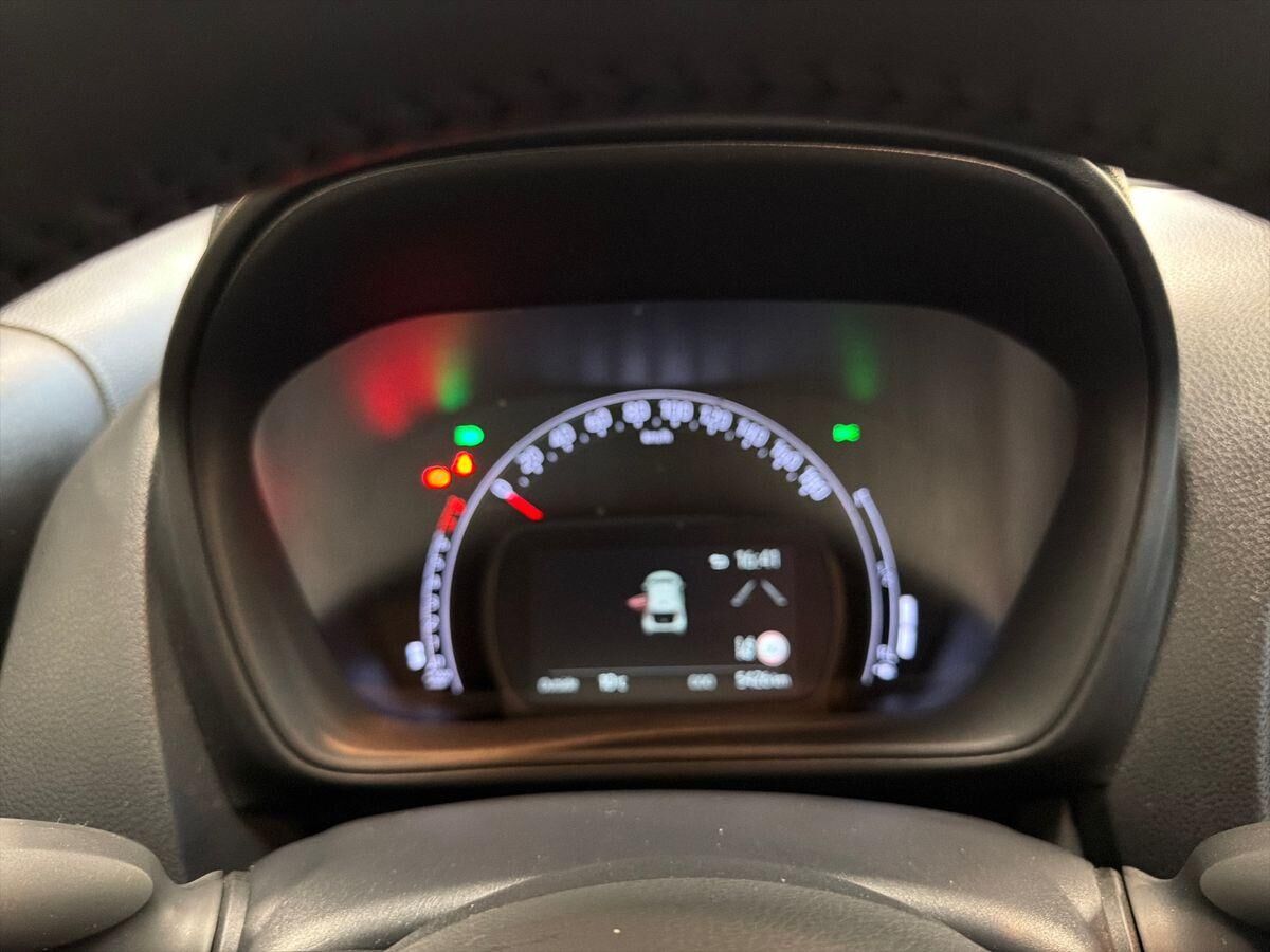 Billede af Toyota Aygo X 1,0 VVT-I Pulse 72HK 5d