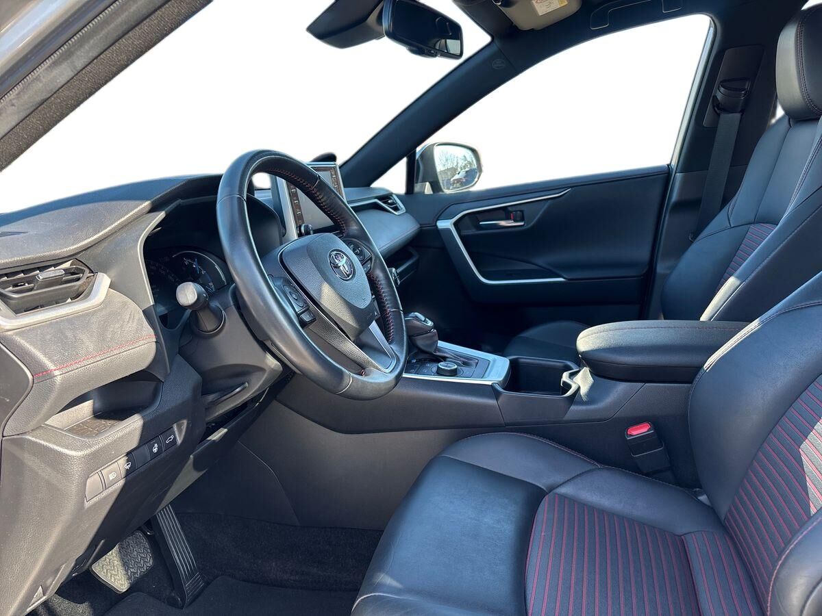 Billede af Toyota RAV4 Plug-in 2,5 Plugin-hybrid Active Business Comfort AWD 306HK 5d 6g Aut.