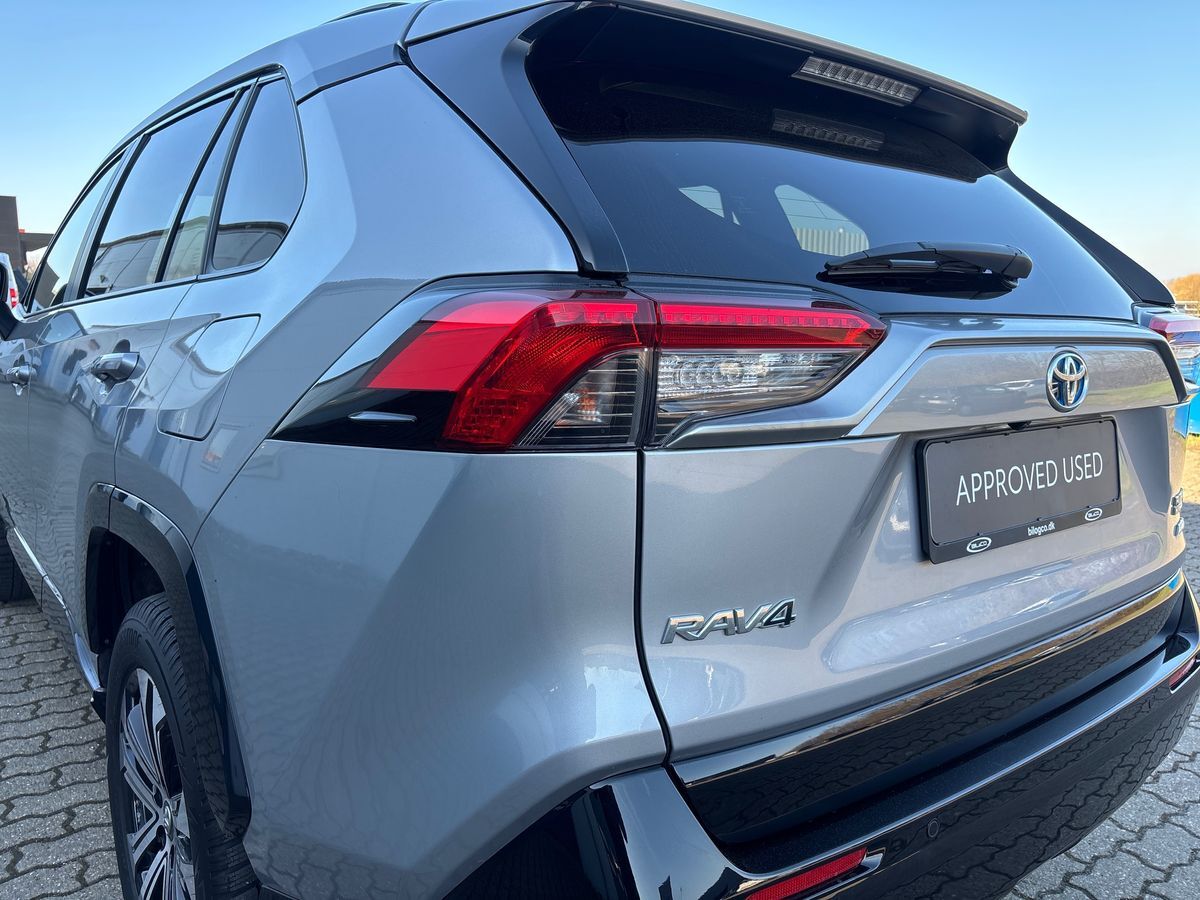 Billede af Toyota RAV4 Plug-in 2,5 Plugin-hybrid Active Business Comfort AWD 306HK 5d 6g Aut.