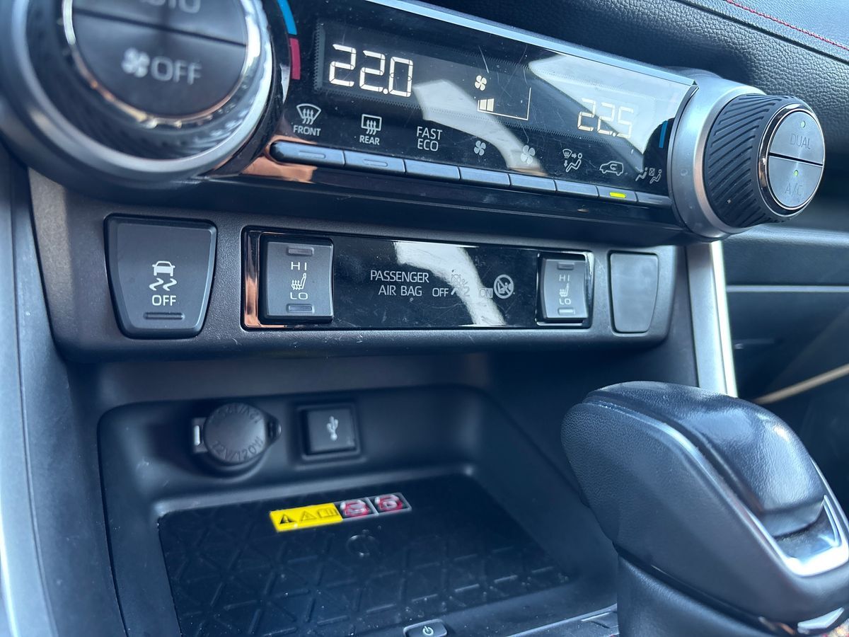 Billede af Toyota RAV4 Plug-in 2,5 Plugin-hybrid Active Business Comfort AWD 306HK 5d 6g Aut.