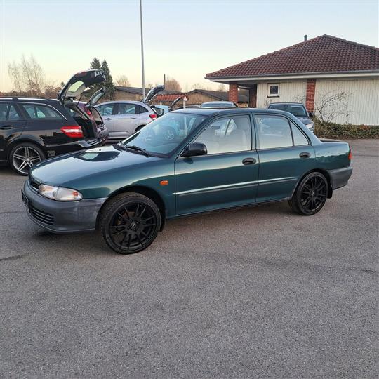 Mitsubishi Lancer 1300 1,3 GLi 75HK