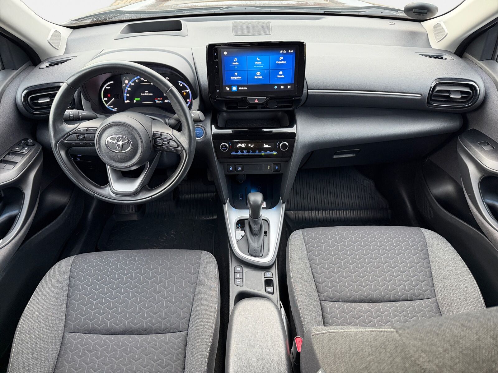 Billede af Toyota Yaris Cross 1,5 Hybrid Active Technology Plus 116HK 5d Trinl. Gear