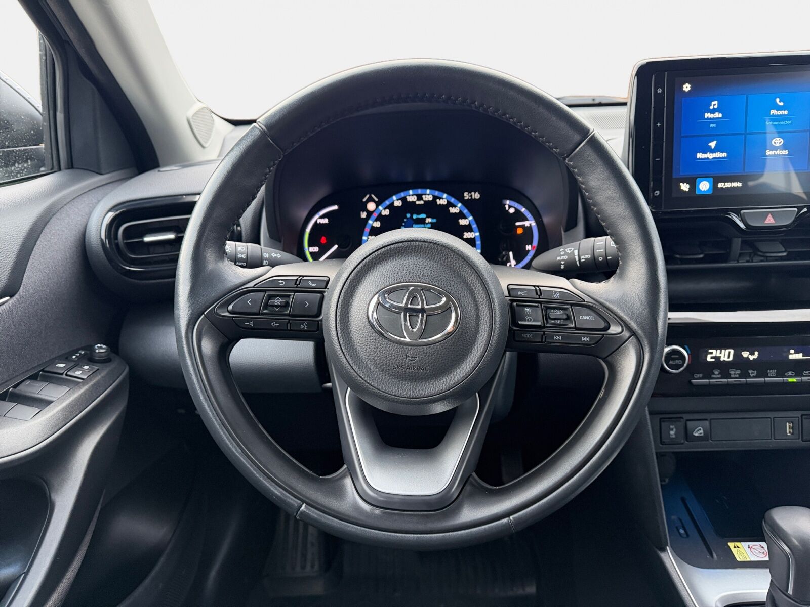 Billede af Toyota Yaris Cross 1,5 Hybrid Active Technology Plus 116HK 5d Trinl. Gear