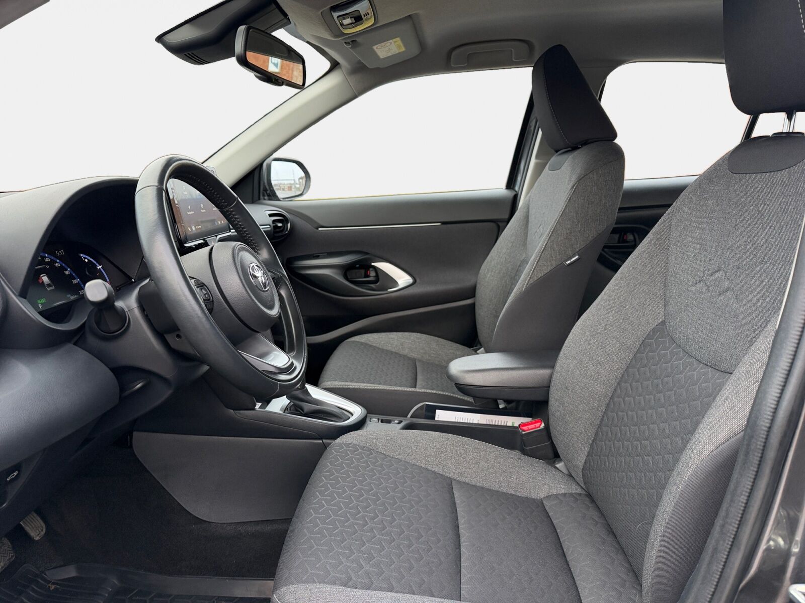 Billede af Toyota Yaris Cross 1,5 Hybrid Active Technology Plus 116HK 5d Trinl. Gear