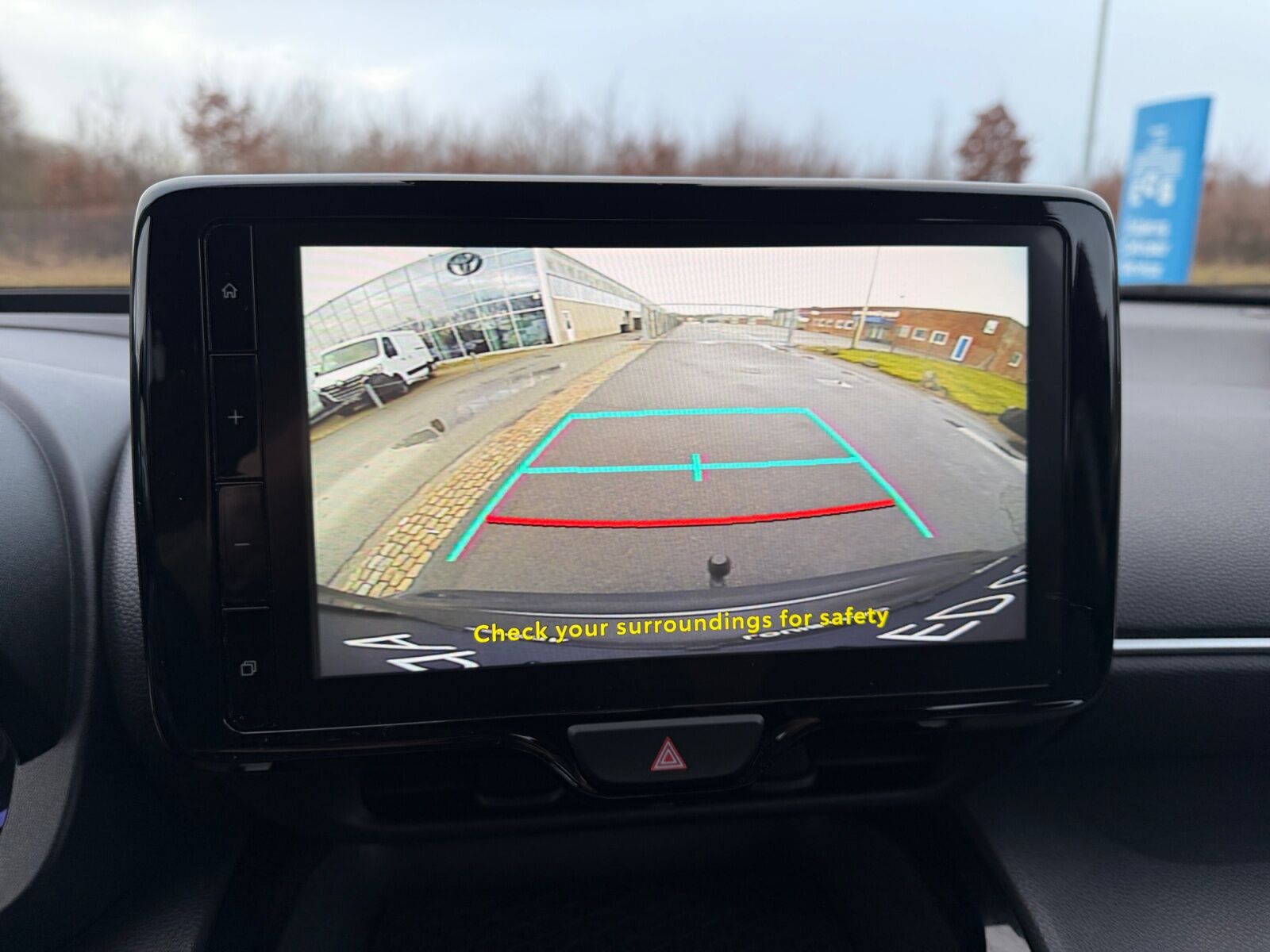 Billede af Toyota Yaris Cross 1,5 Hybrid Active Technology Plus 116HK 5d Trinl. Gear