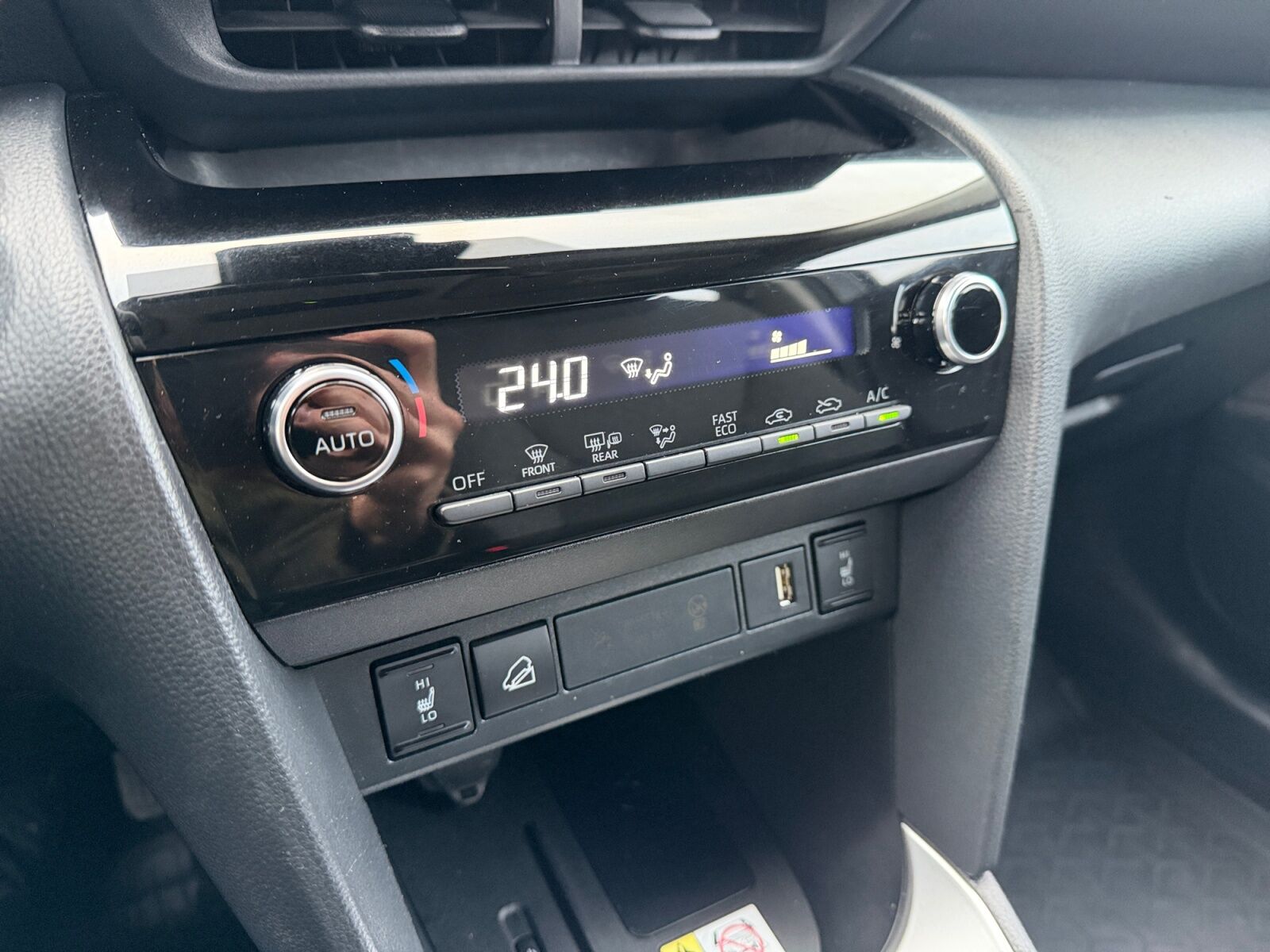 Billede af Toyota Yaris Cross 1,5 Hybrid Active Technology Plus 116HK 5d Trinl. Gear