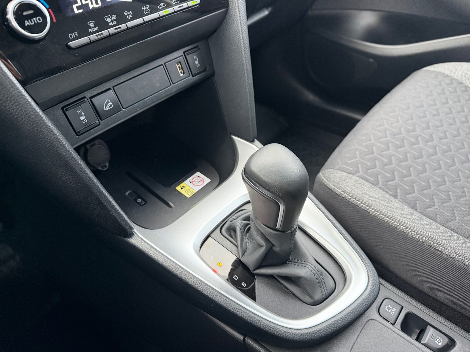 Billede af Toyota Yaris Cross 1,5 Hybrid Active Technology Plus 116HK 5d Trinl. Gear