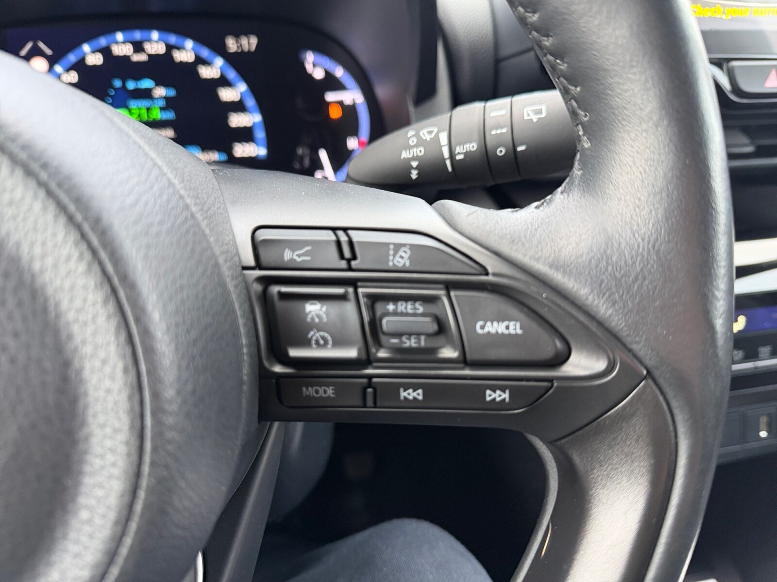 Billede af Toyota Yaris Cross 1,5 Hybrid Active Technology Plus 116HK 5d Trinl. Gear