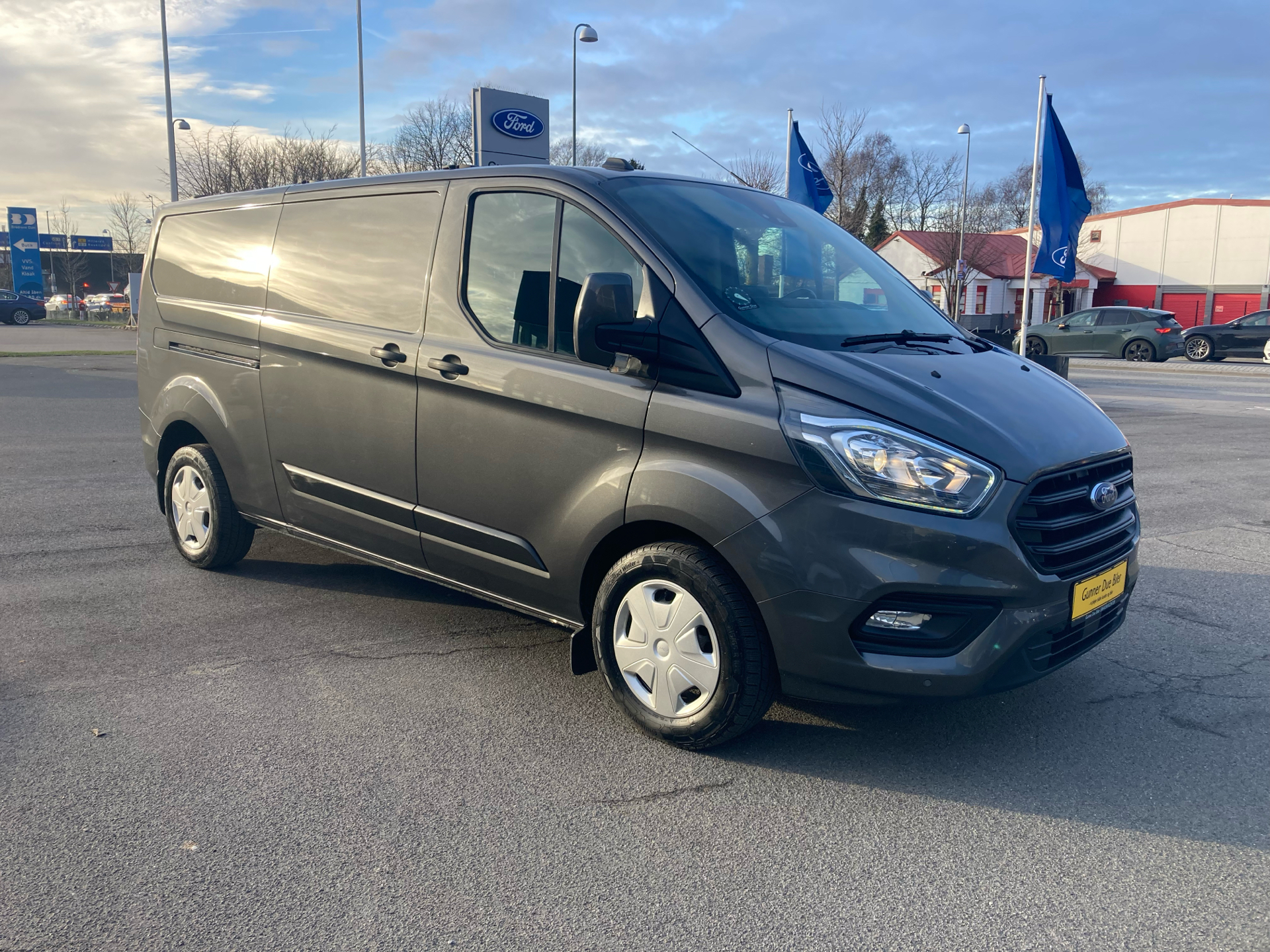 Billede af Ford Transit Custom 300 L2H1 2,0 TDCi Trend 130HK Van 6g Aut.