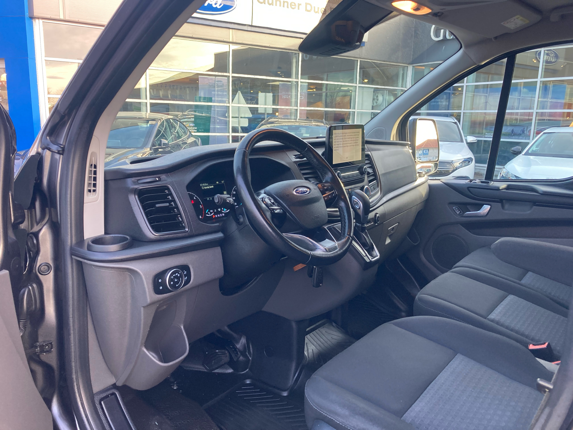 Billede af Ford Transit Custom 300 L2H1 2,0 TDCi Trend 130HK Van 6g Aut.