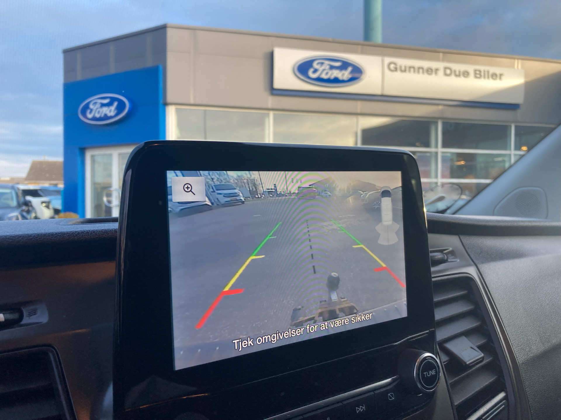 Billede af Ford Transit Custom 300 L2H1 2,0 TDCi Trend 130HK Van 6g Aut.