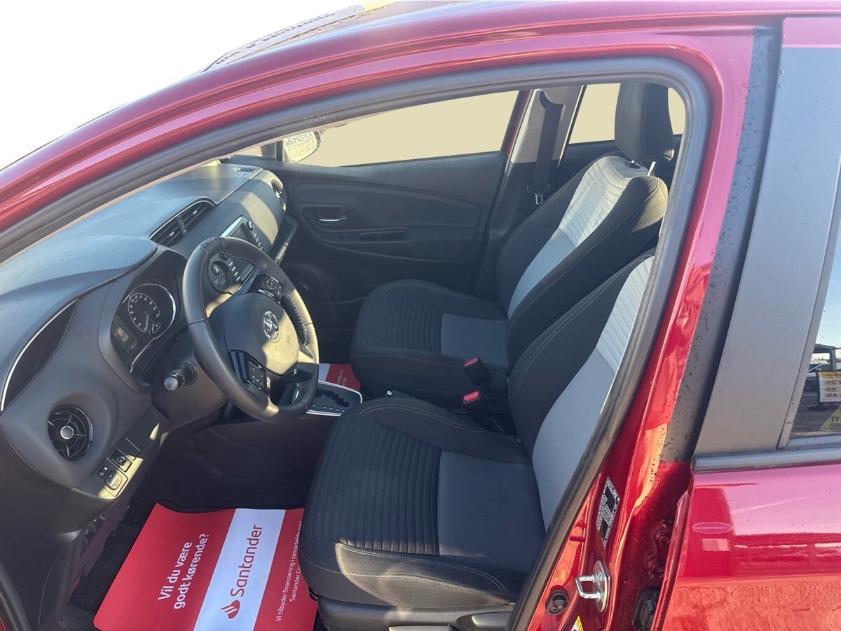 Billede af Toyota Yaris 1,5 Hybrid H2 Premium E-CVT 100HK 5d Trinl. Gear