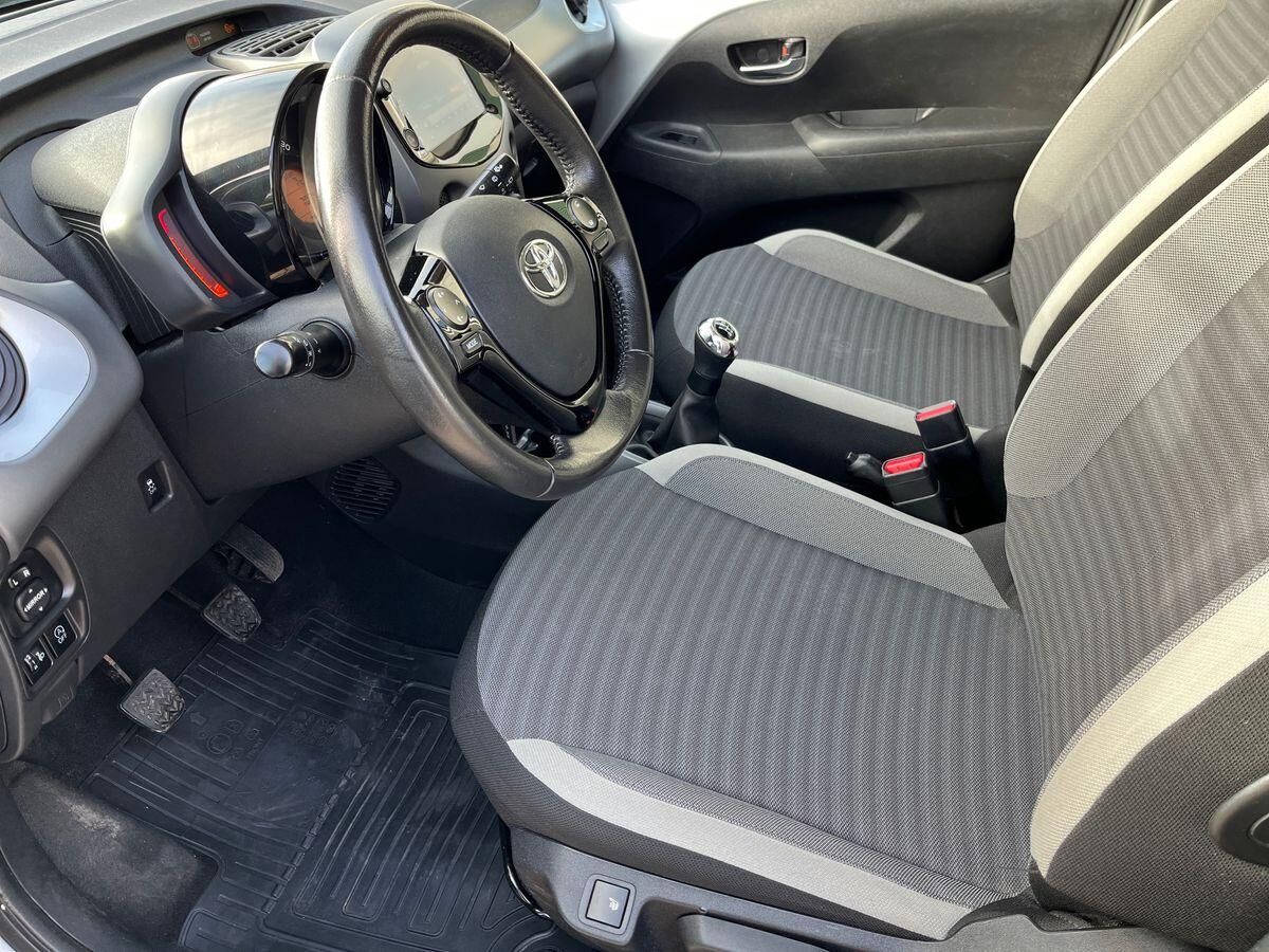 Billede af Toyota Aygo 1,0 VVT-I X-plore DAB+ 72HK 5d