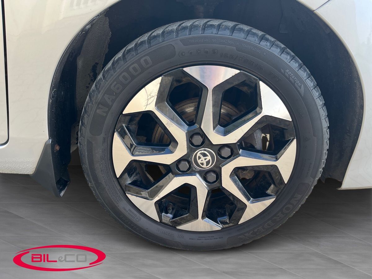 Billede af Toyota Aygo 1,0 VVT-I X-plore DAB+ 72HK 5d