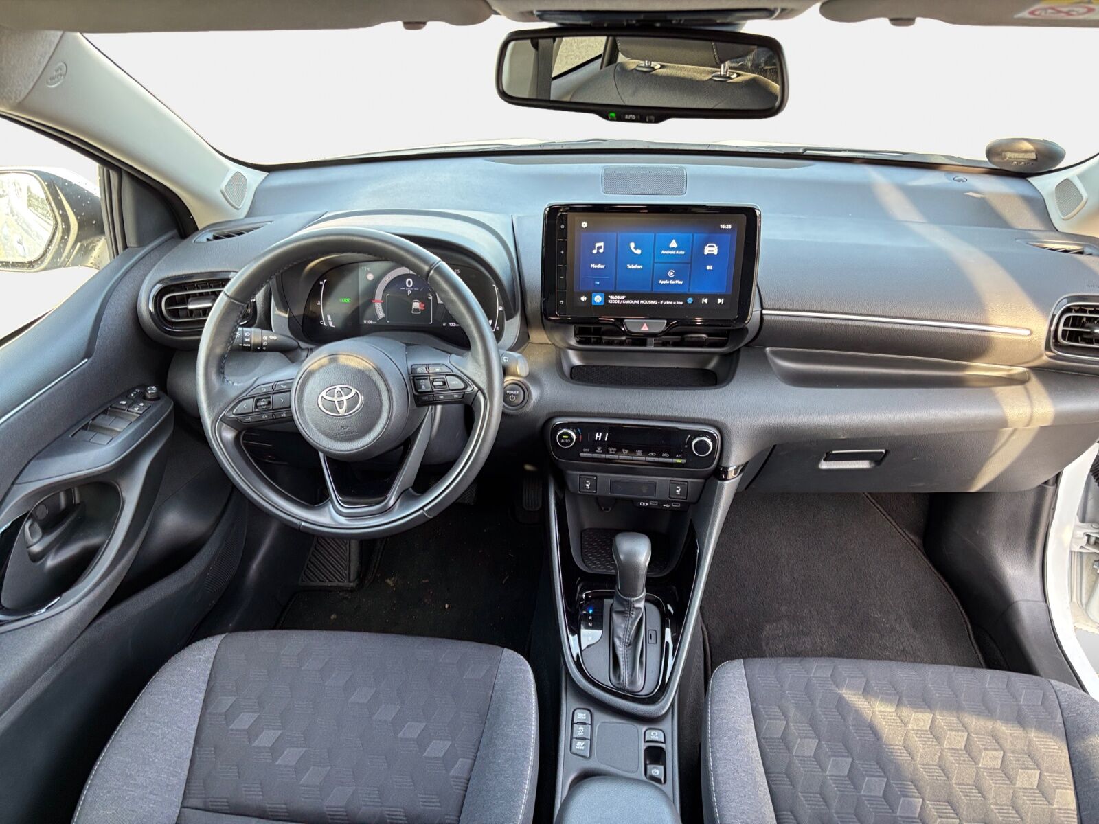 Billede af Toyota Yaris 1,5 Hybrid Style Comfort 116HK 5d Aut.