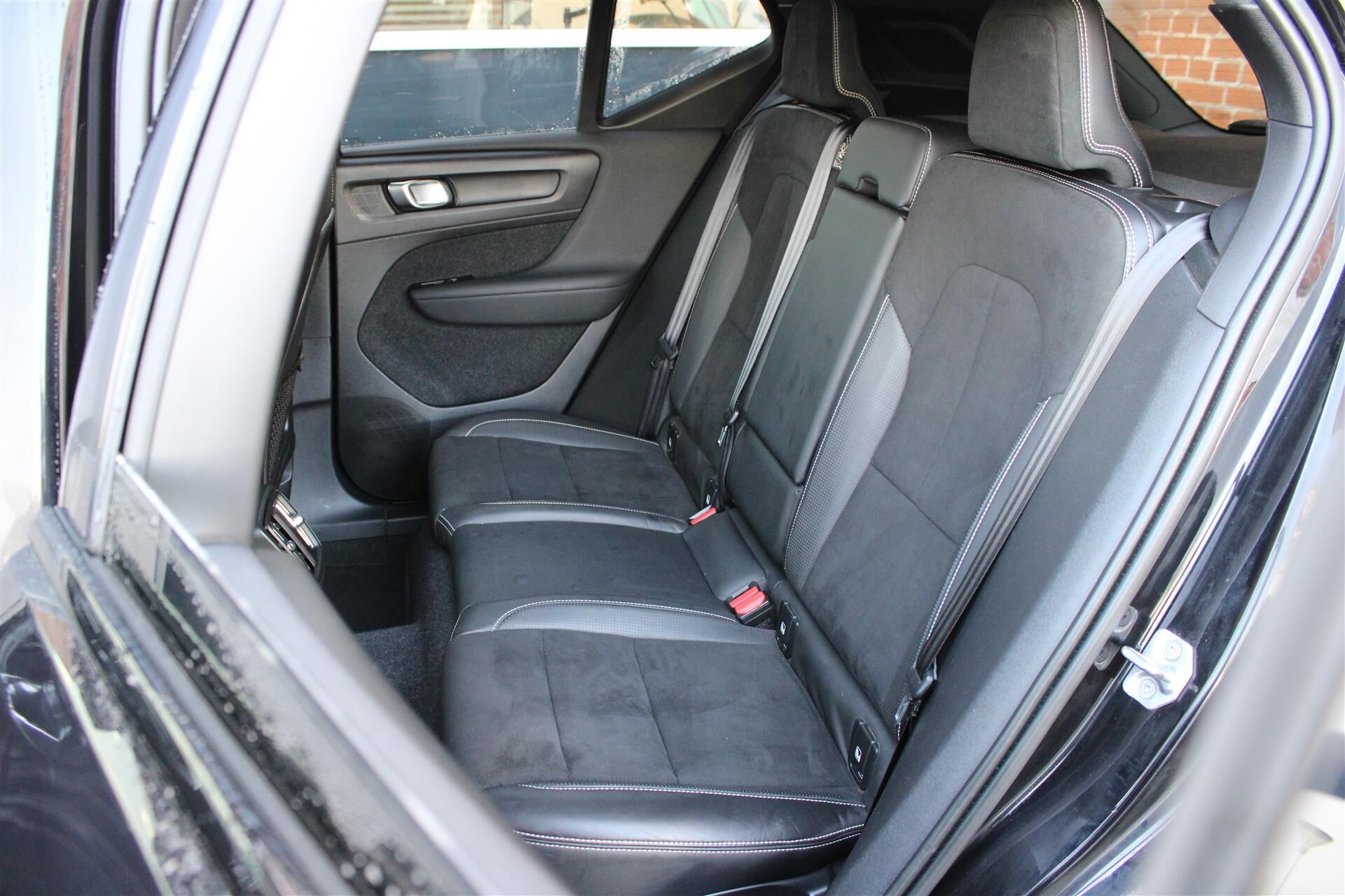 Billede af Volvo XC40 P8 Recharge Twin R-design AWD 408HK 5d Aut.