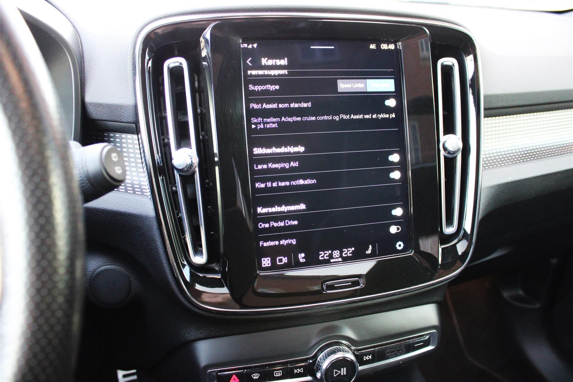 Billede af Volvo XC40 P8 Recharge Twin R-design AWD 408HK 5d Aut.