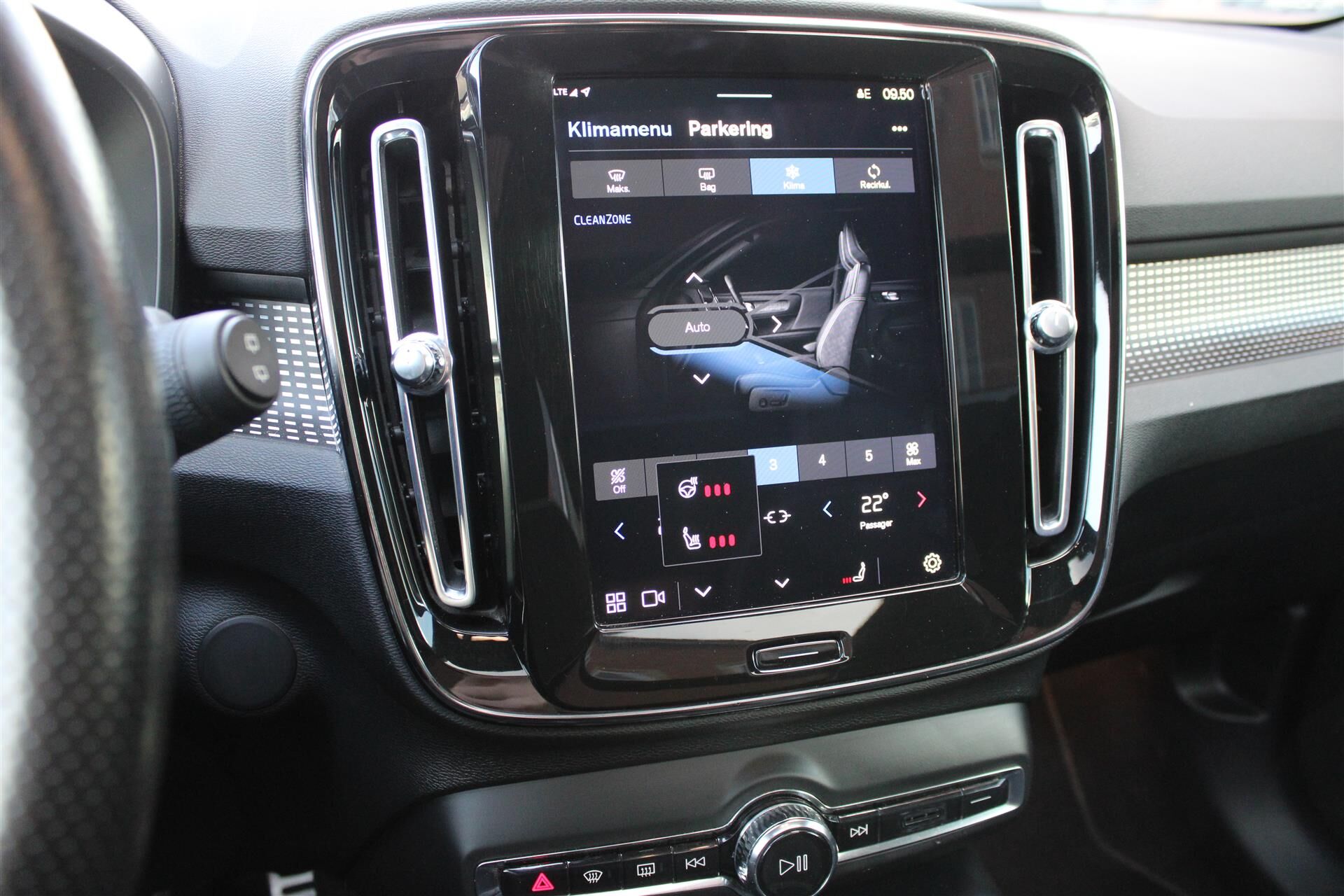 Billede af Volvo XC40 P8 Recharge Twin R-design AWD 408HK 5d Aut.