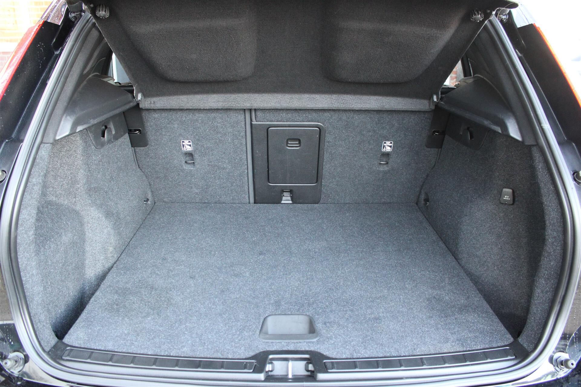 Billede af Volvo XC40 P8 Recharge Twin R-design AWD 408HK 5d Aut.