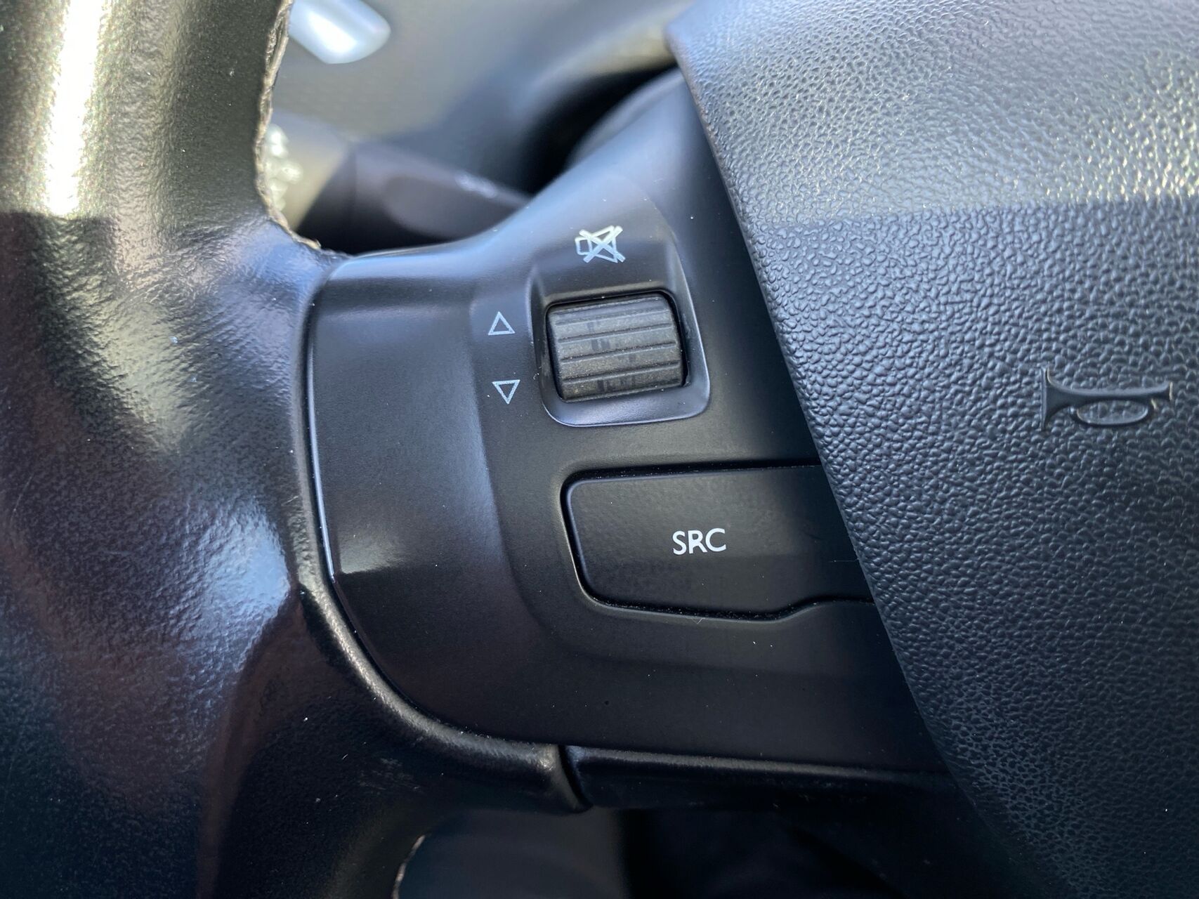 Billede af Peugeot 208 1,6 BlueHDi Desire Sky 100HK 5d