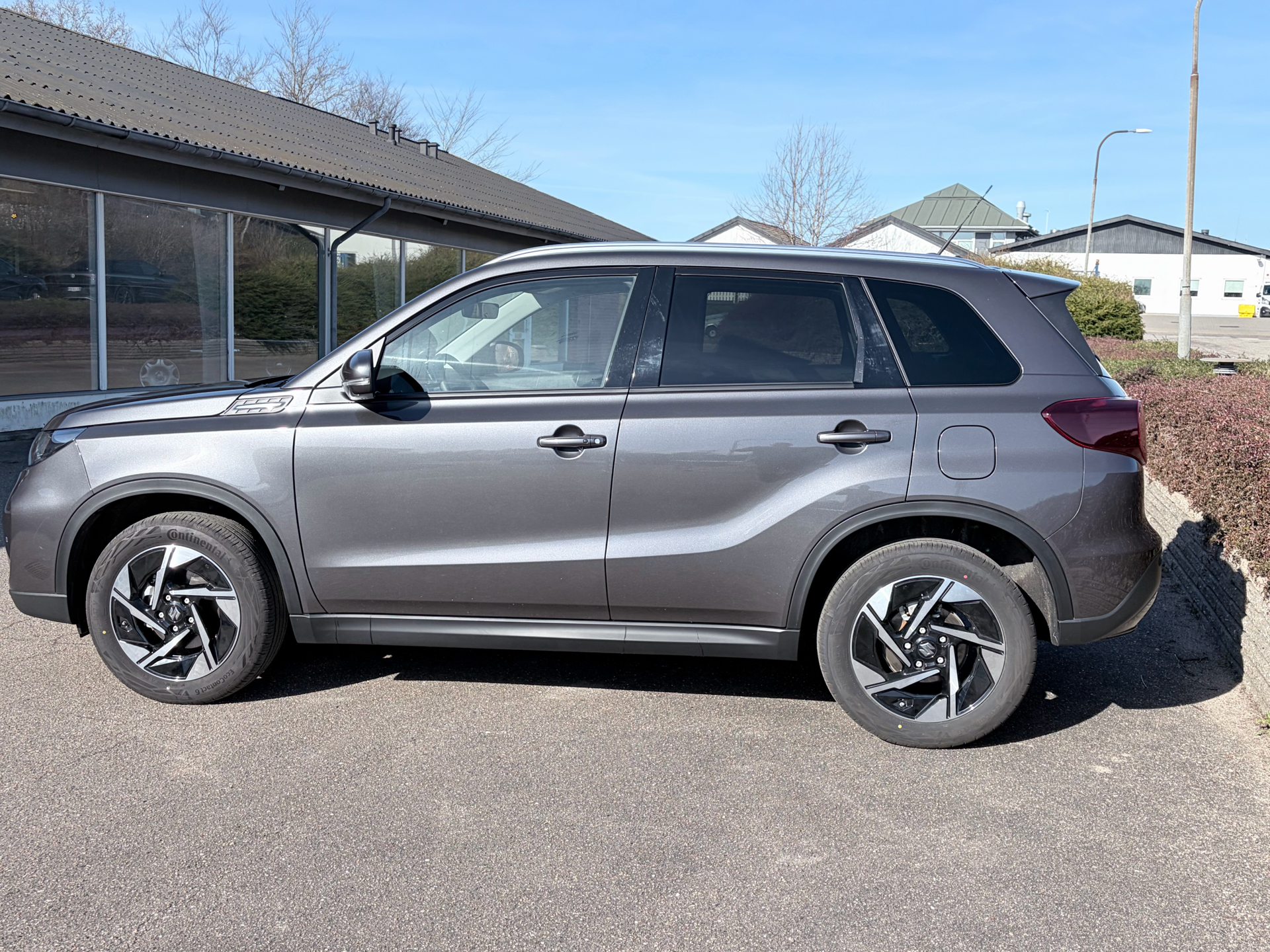 Billede af Suzuki Vitara 1,5 Hybrid Adventure AGS 102HK 5d 6g Aut.