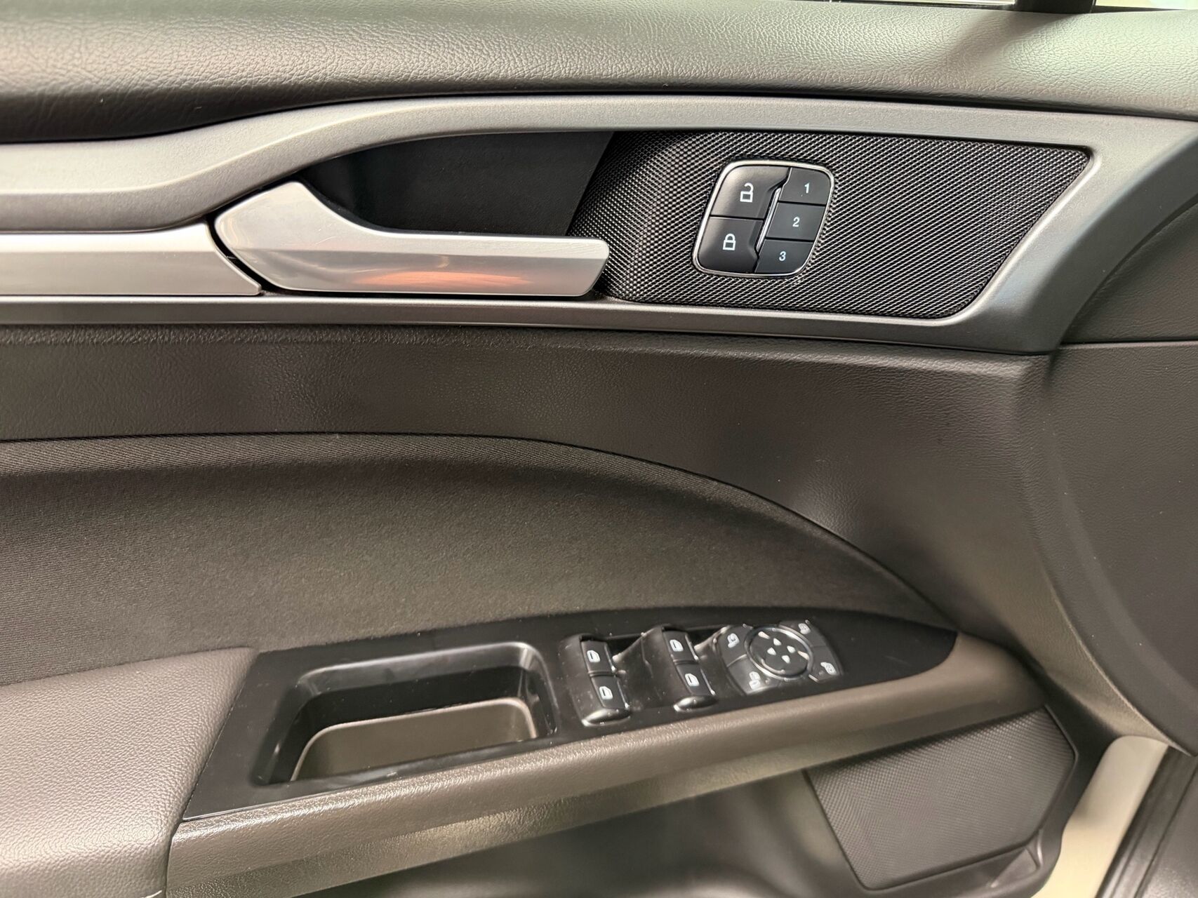 Billede af Ford Mondeo 2,0 TDCi Titanium Powershift 180HK 5d 6g Aut.