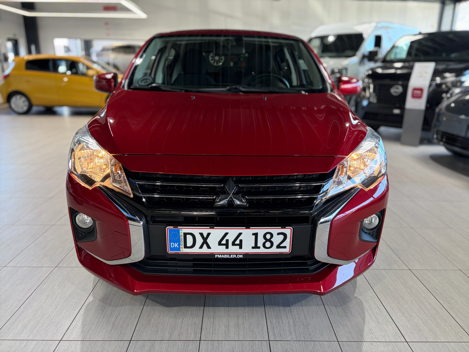 Billede af Mitsubishi Space Star 1,2 Cosmic AS&G CVT 71HK 5d Aut.