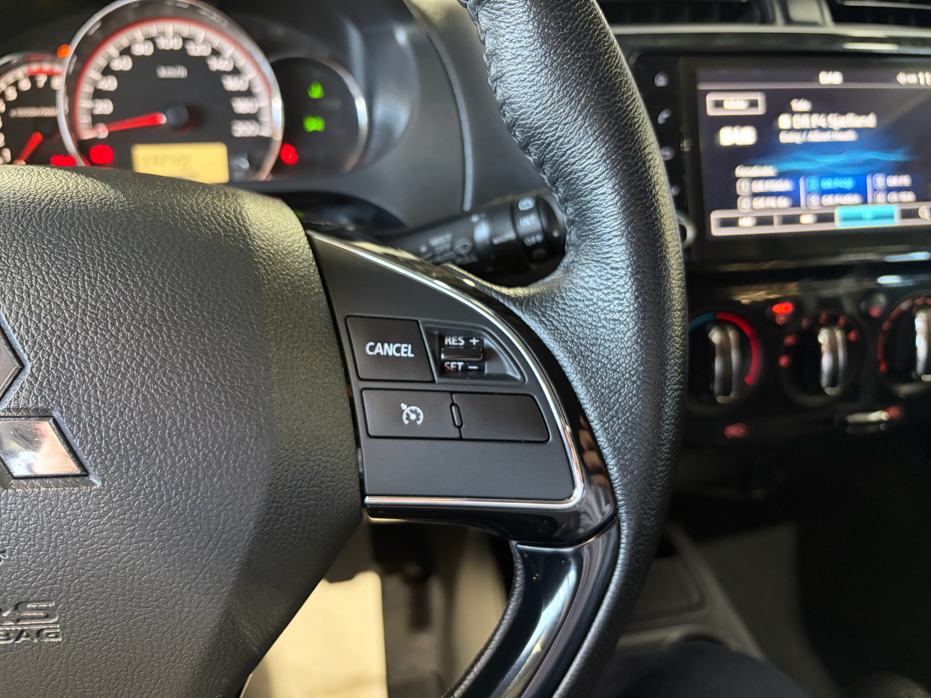 Billede af Mitsubishi Space Star 1,2 Cosmic AS&G CVT 71HK 5d Aut.