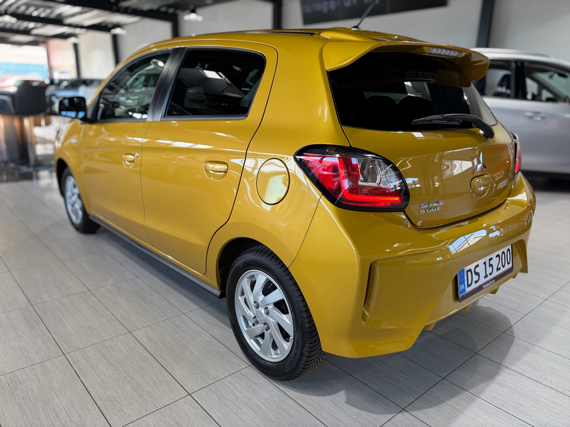 Billede af Mitsubishi Space Star 1,2 Cosmic AS&G 71HK 5d