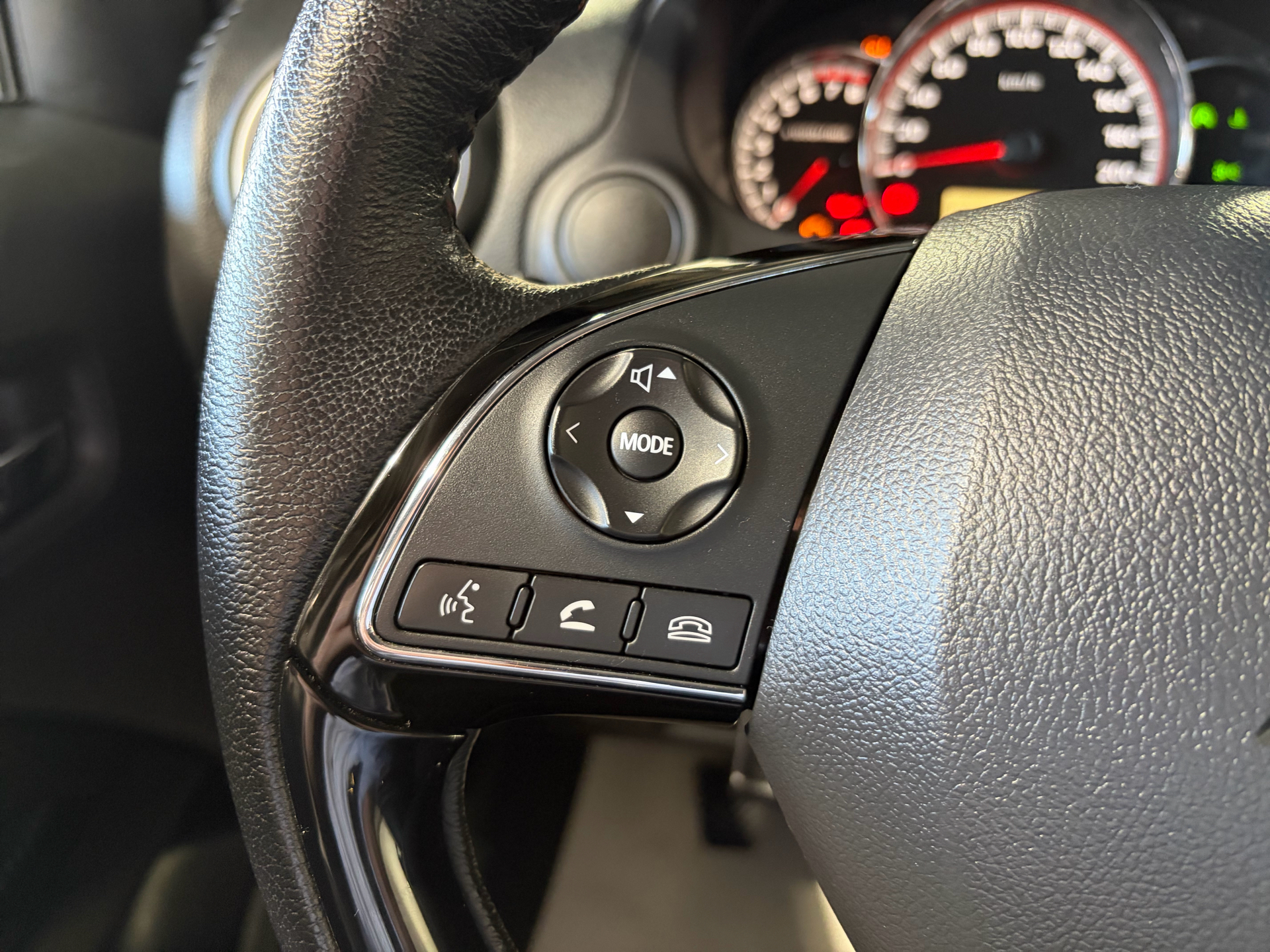 Billede af Mitsubishi Space Star 1,2 Cosmic AS&G 71HK 5d