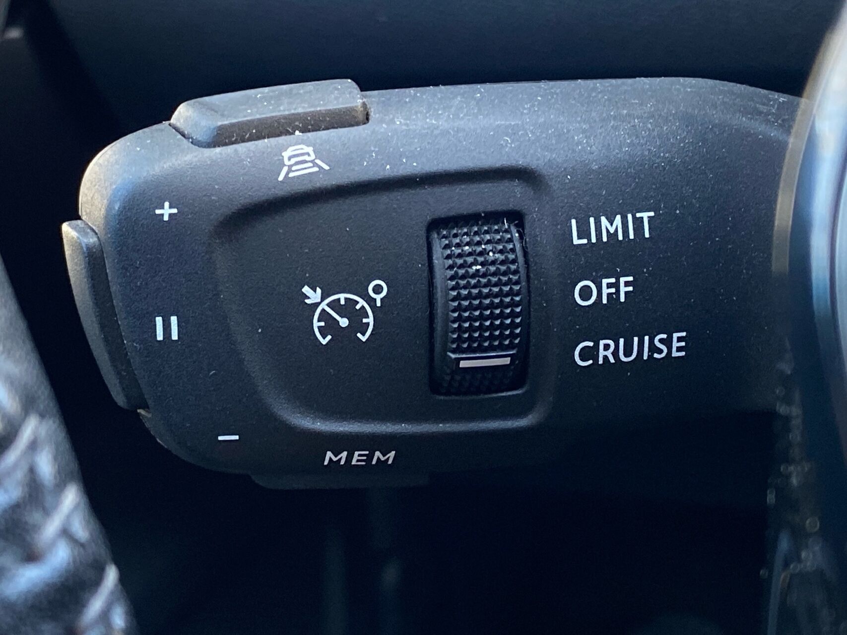 Billede af Peugeot 2008 1,5 BlueHDi Allure Pack EAT8 130HK 5d 8g Aut.