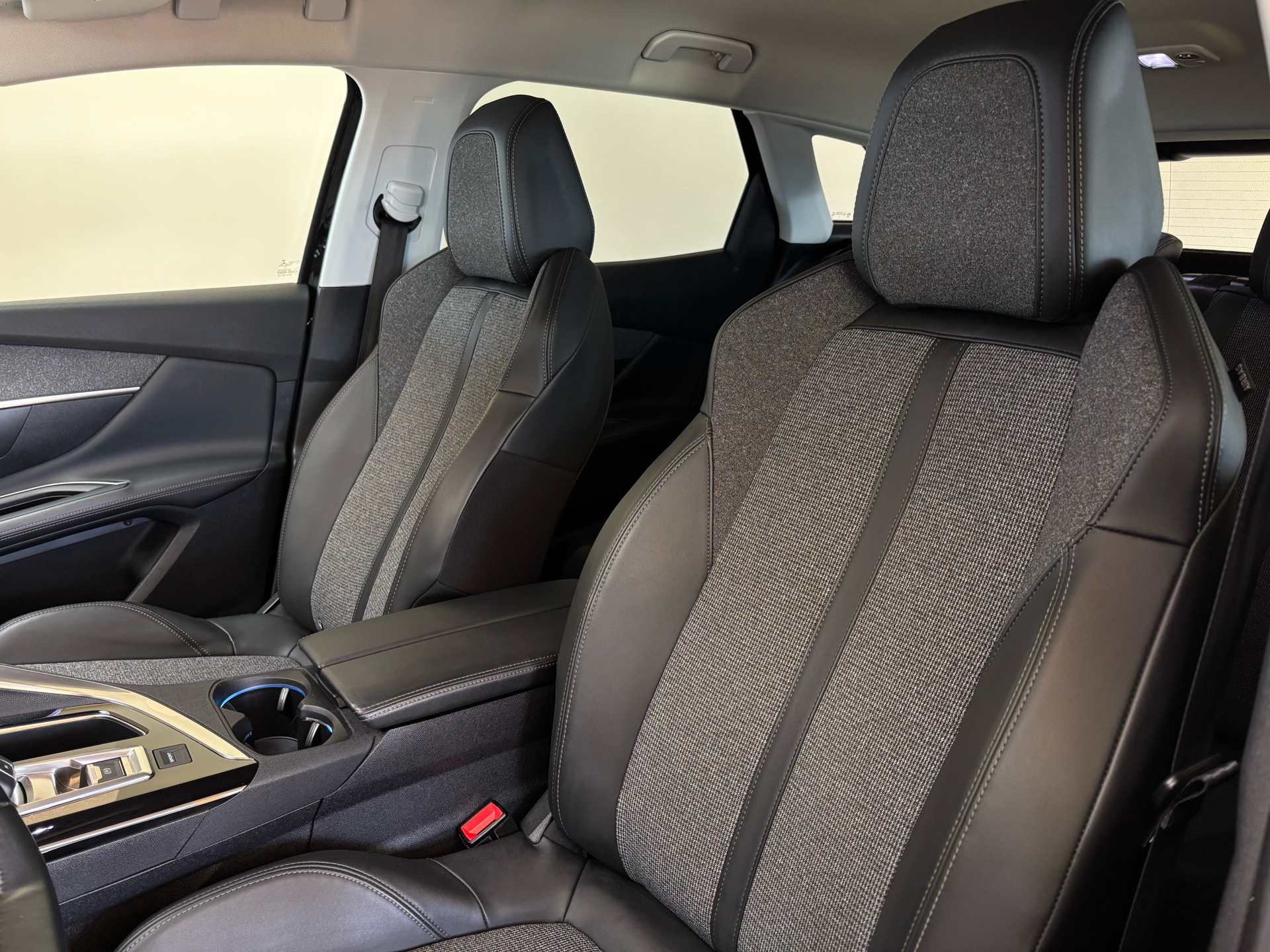 Billede af Peugeot 3008 1,5 BlueHDi Allure LTD EAT8 130HK 5d 8g Aut.